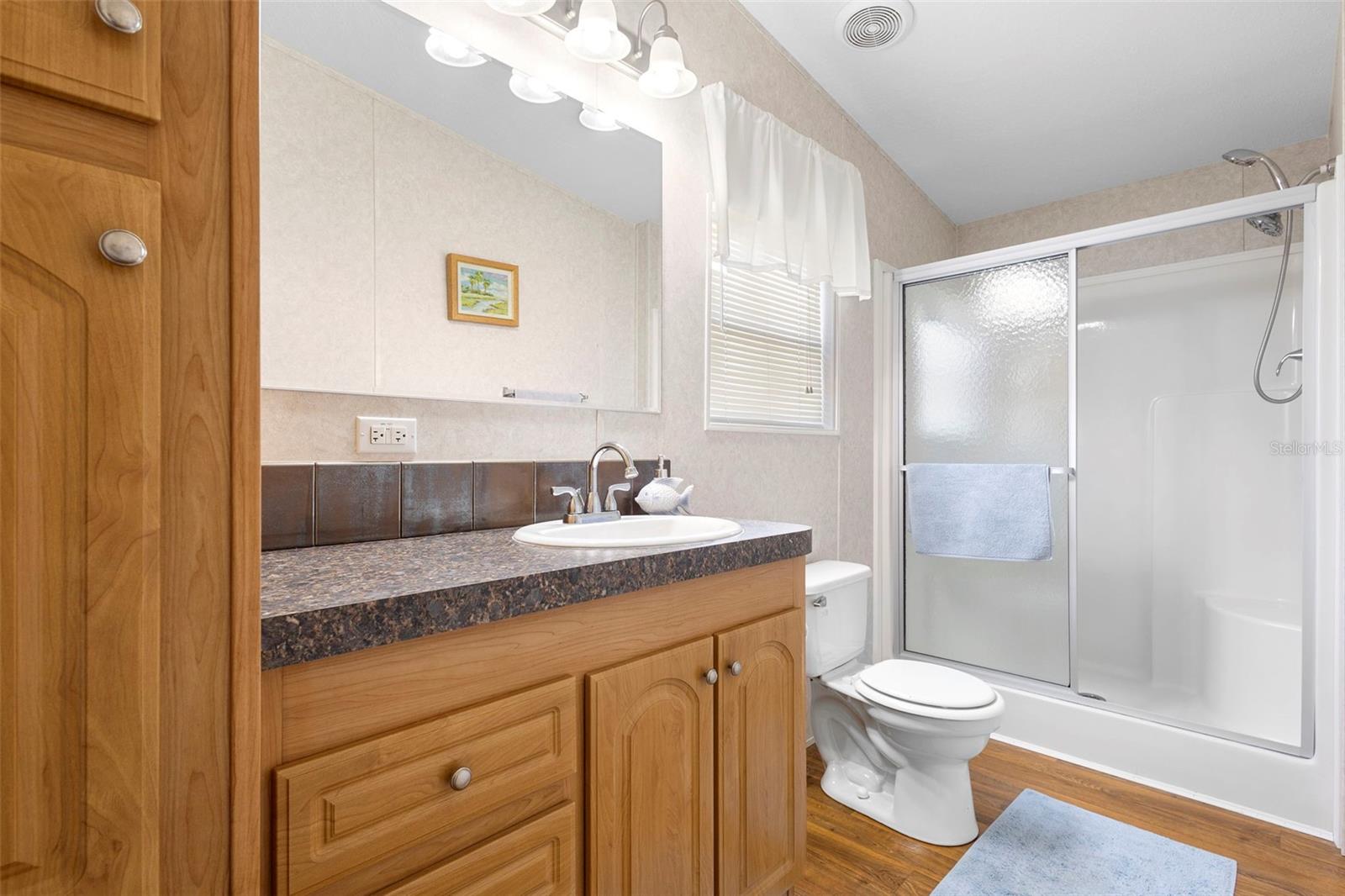 Image 18 of 41 For 4393 Maple Avenue