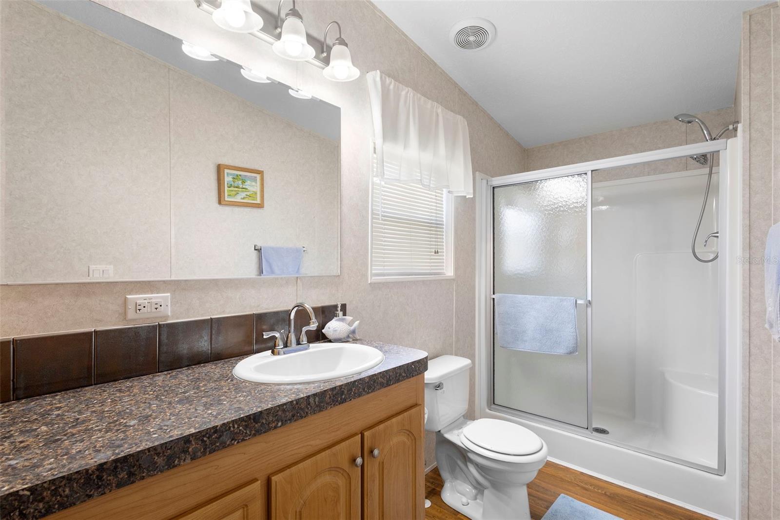 Image 19 of 41 For 4393 Maple Avenue