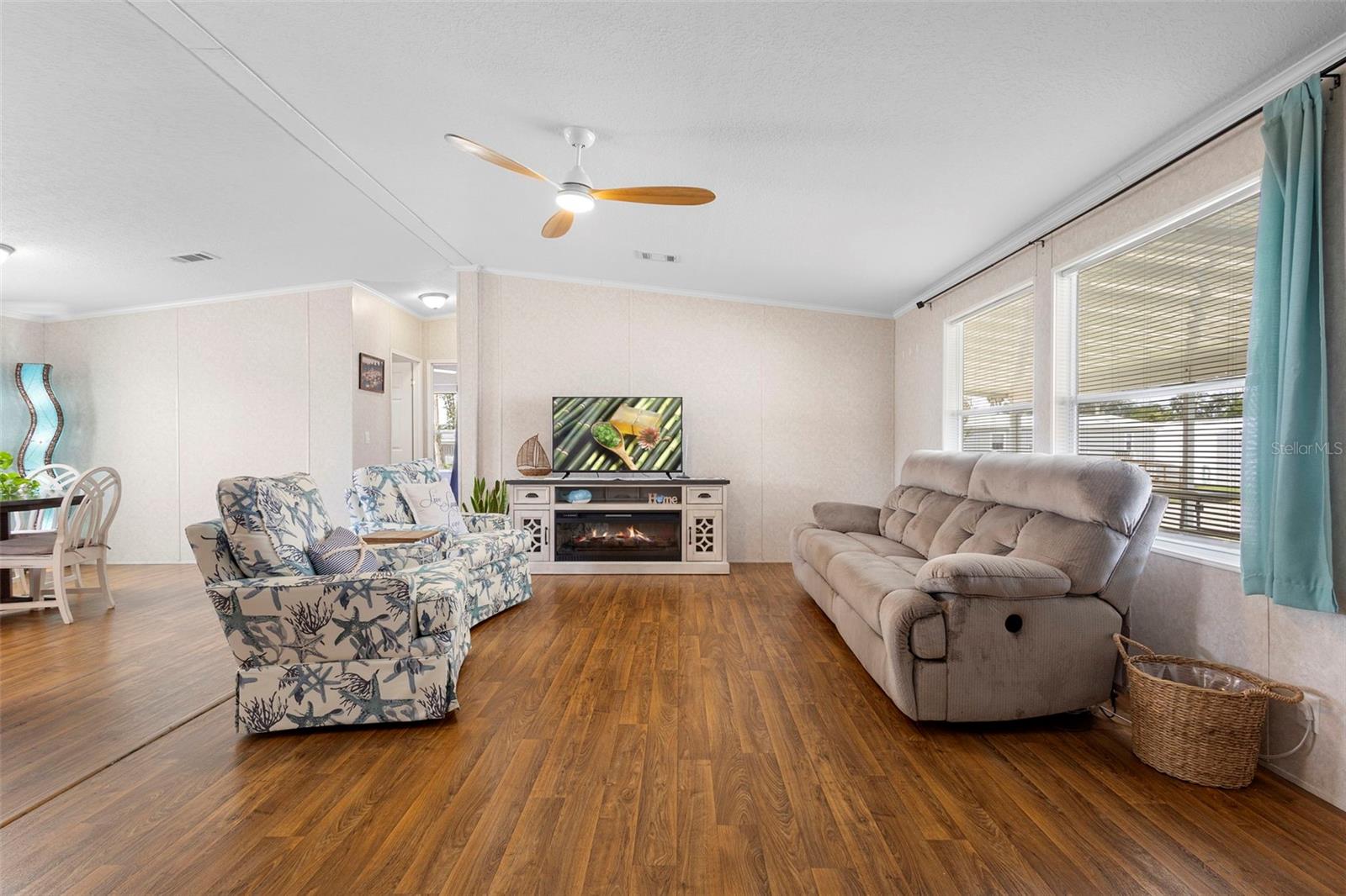 Image 2 of 41 For 4393 Maple Avenue