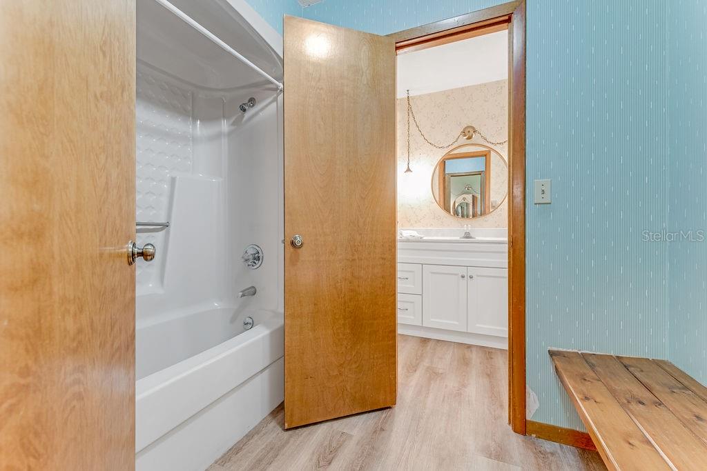 Image 15 of 25 For 5943 Trailwood Drive