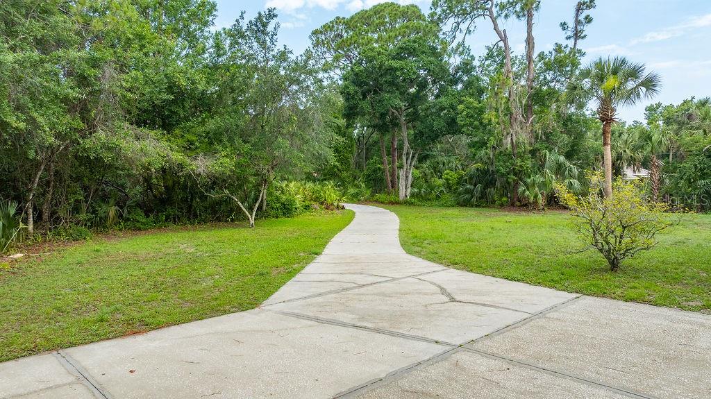 Image 17 of 25 For 5943 Trailwood Drive