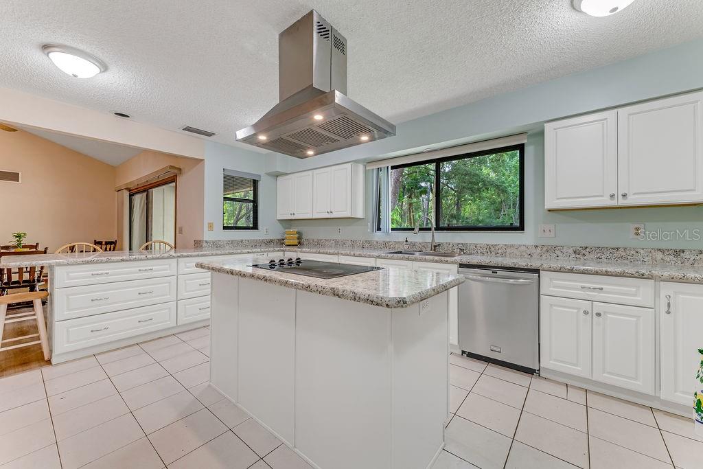 Image 7 of 25 For 5943 Trailwood Drive