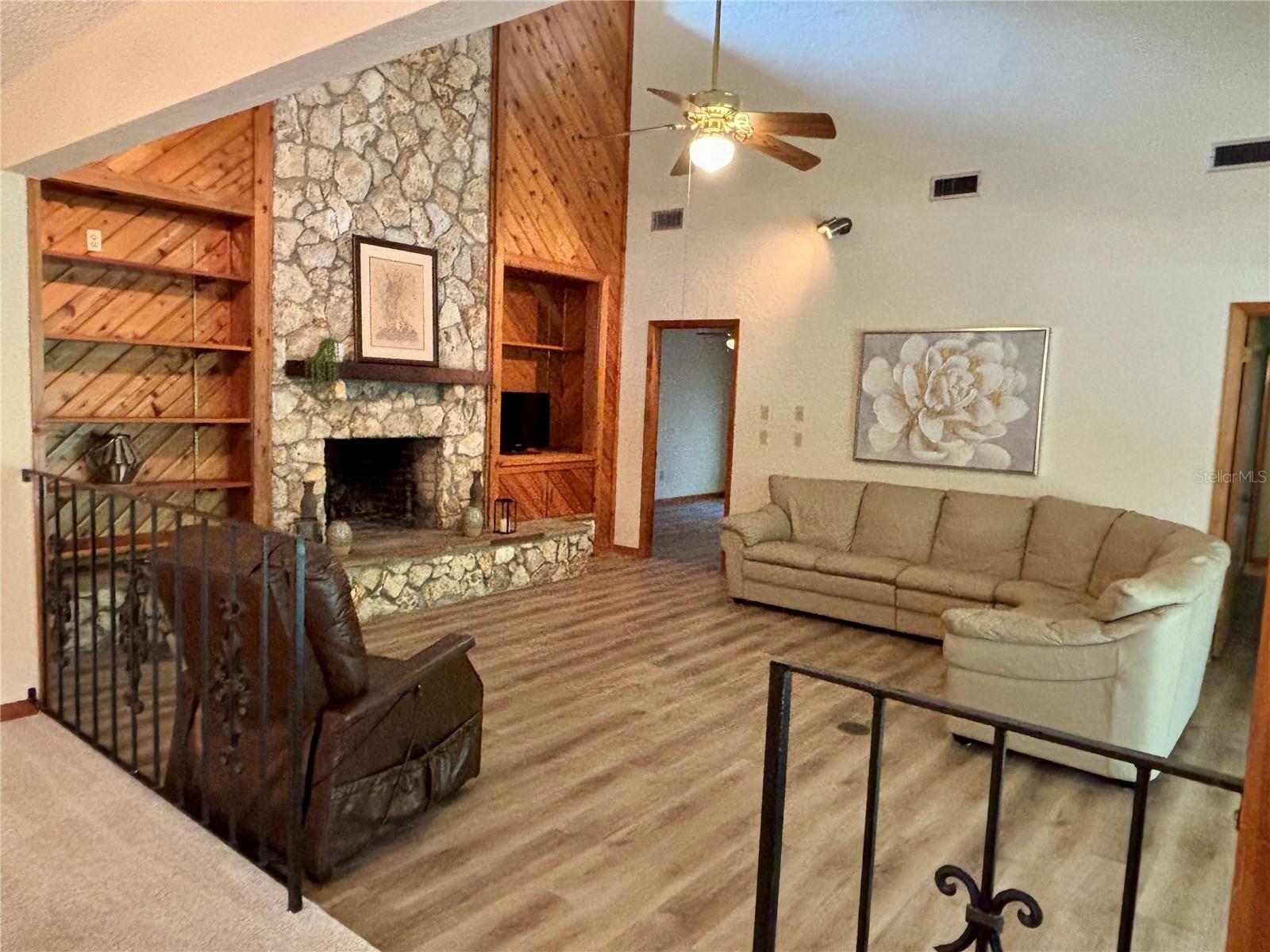 Image 8 of 25 For 5943 Trailwood Drive