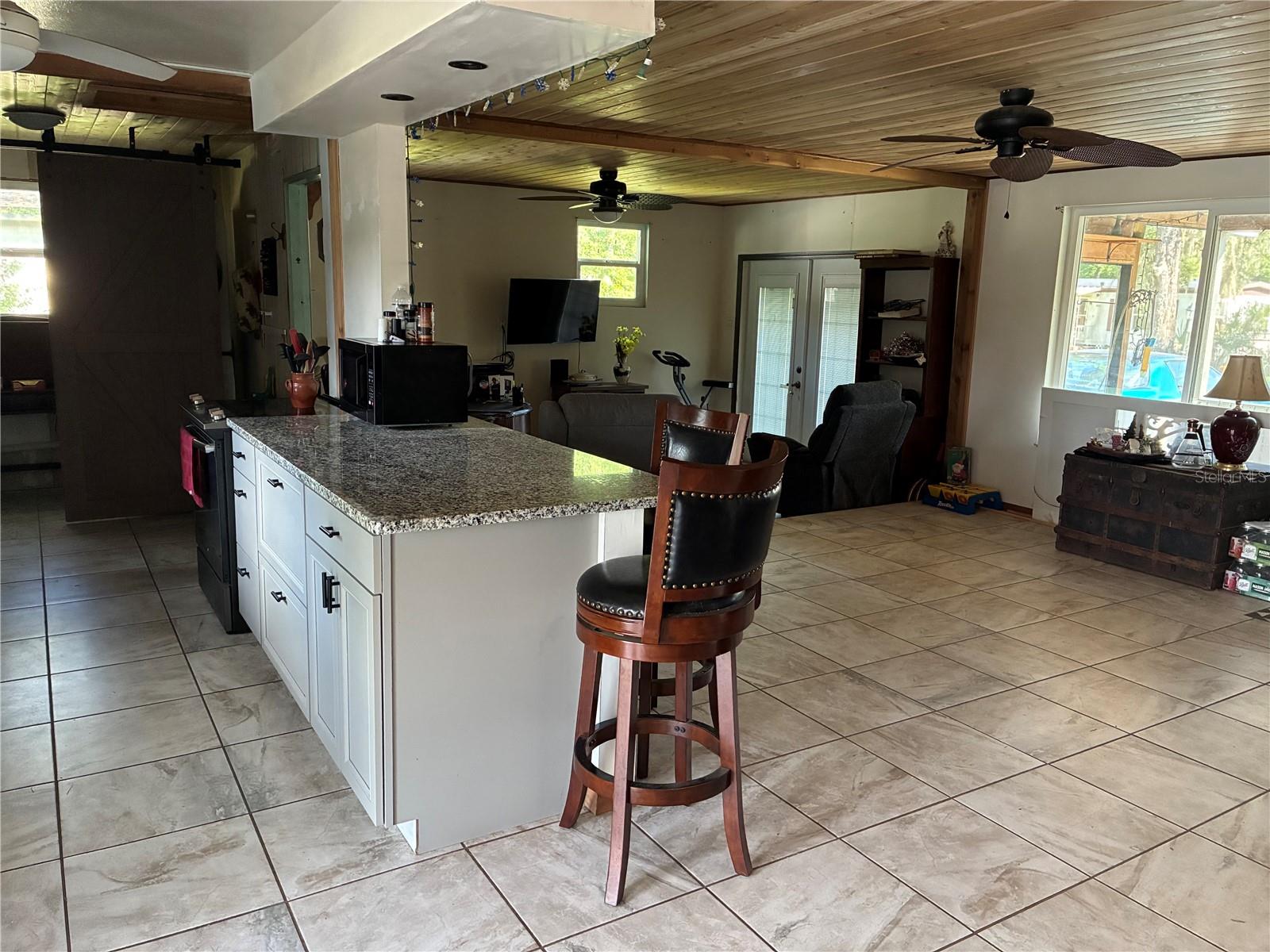 Image 6 of 17 For 450 Palm Avenue