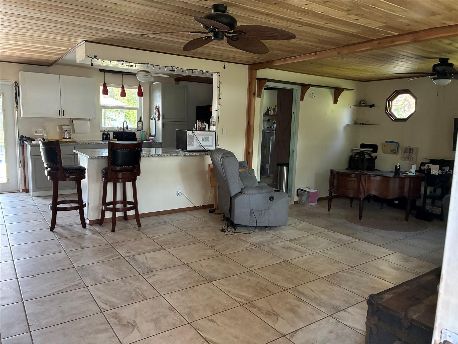 Image 8 of 17 For 450 Palm Avenue
