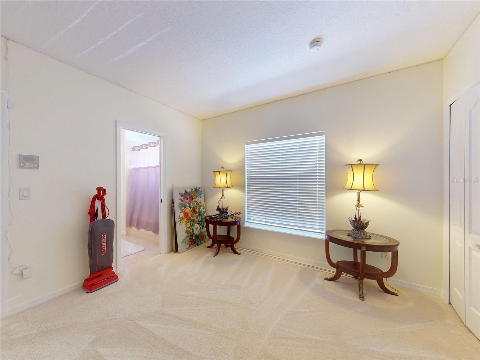 Image 41 of 94 For 253 Glen Abbey Lane