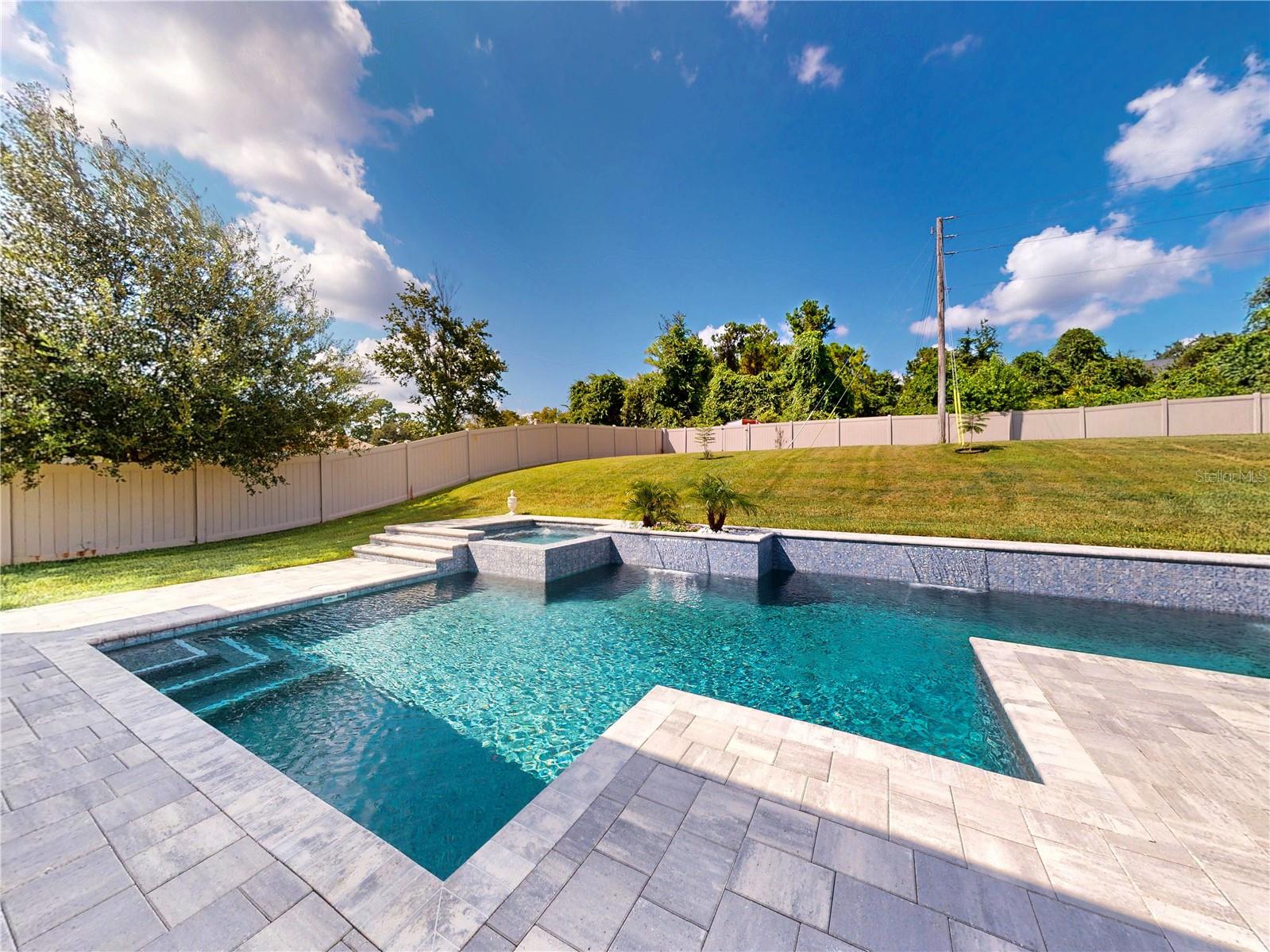 Image 64 of 94 For 253 Glen Abbey Lane