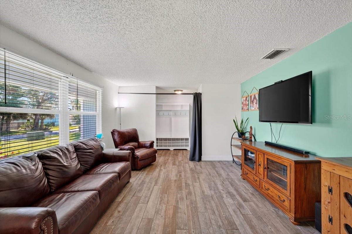 Image 16 of 51 For 24 Heather Lane