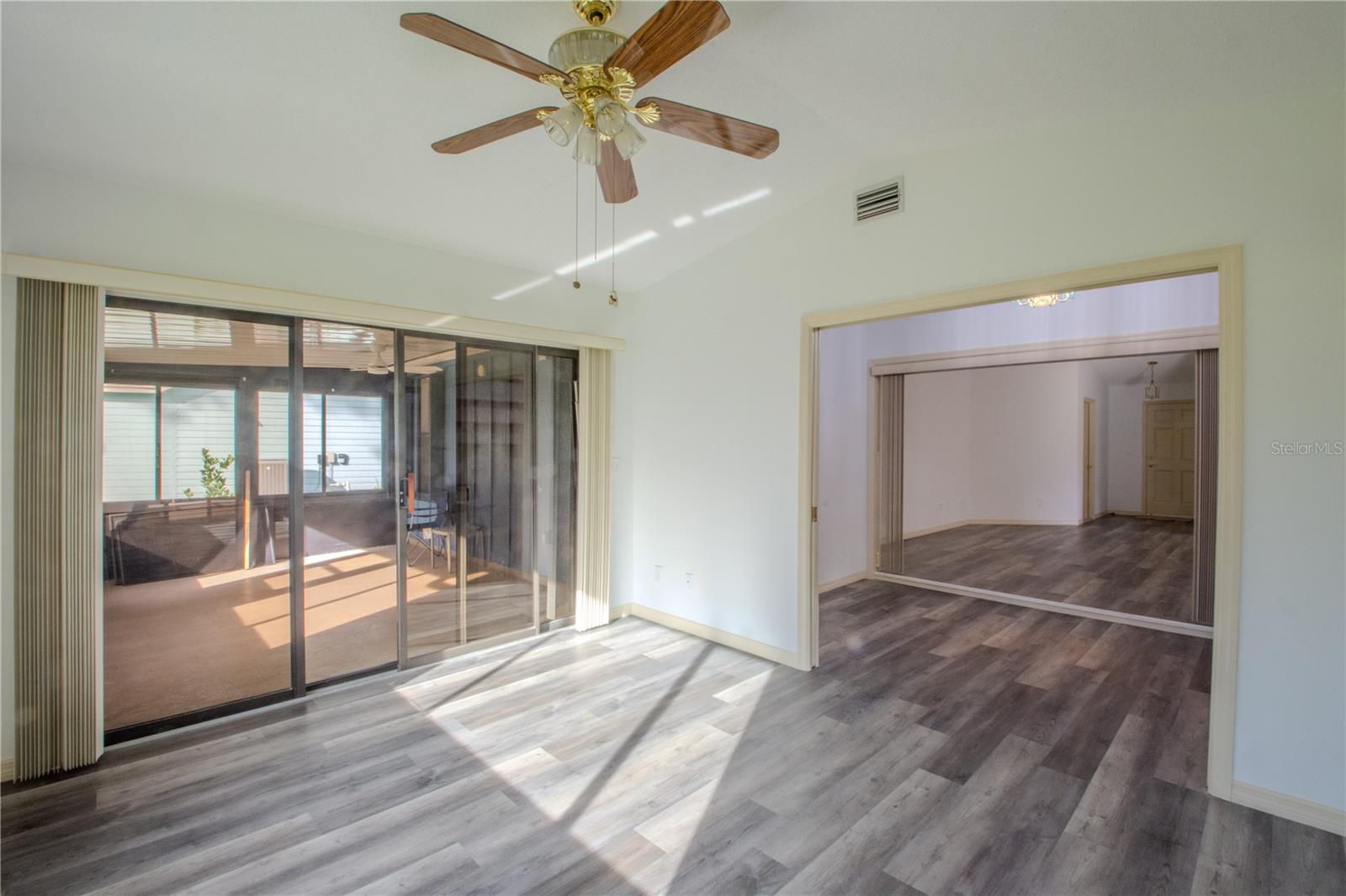 Image 19 of 29 For 714 Fox Tail Court
