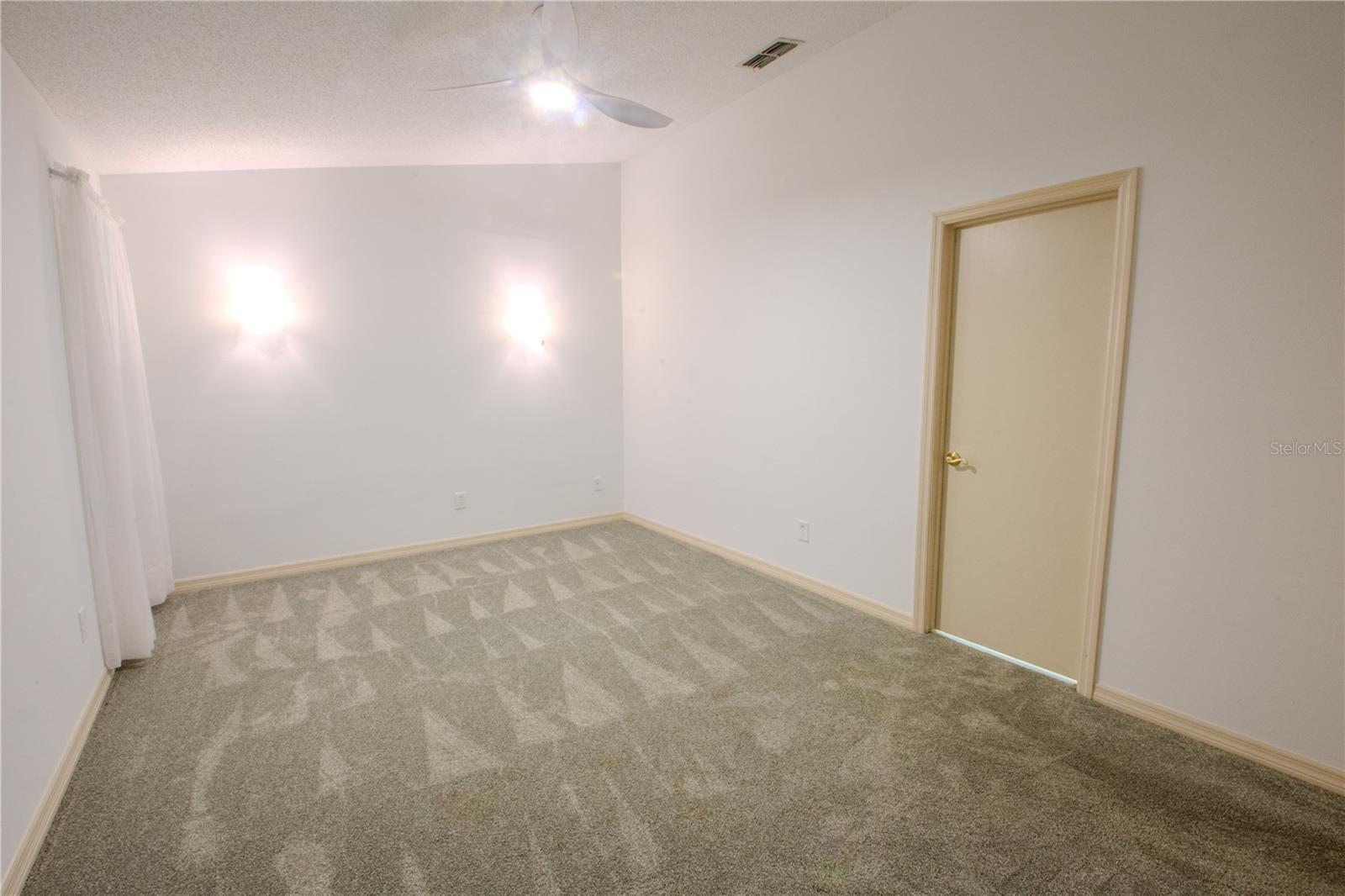 Image 21 of 29 For 714 Fox Tail Court