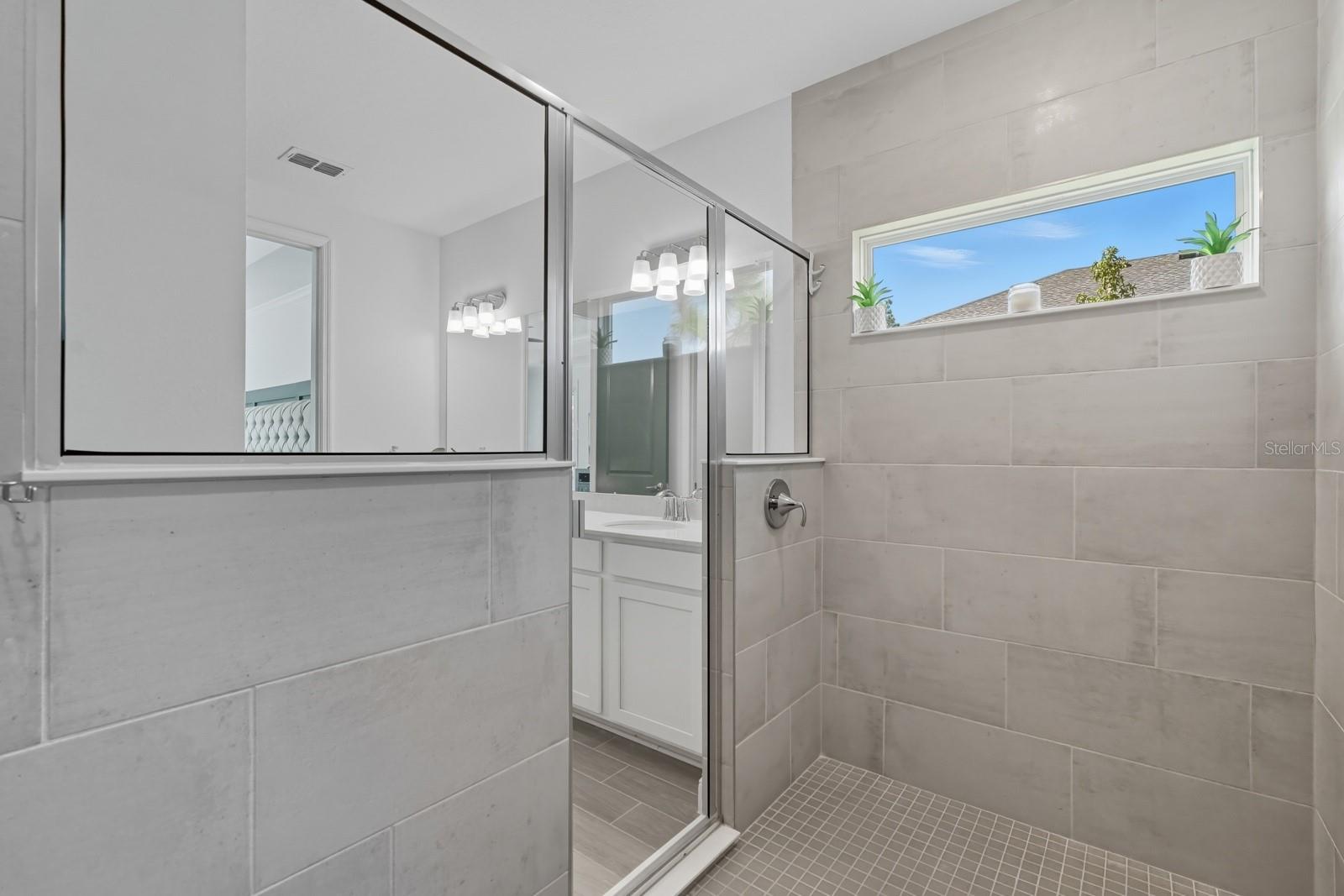 Image 41 of 54 For 2123 Raglan Circle
