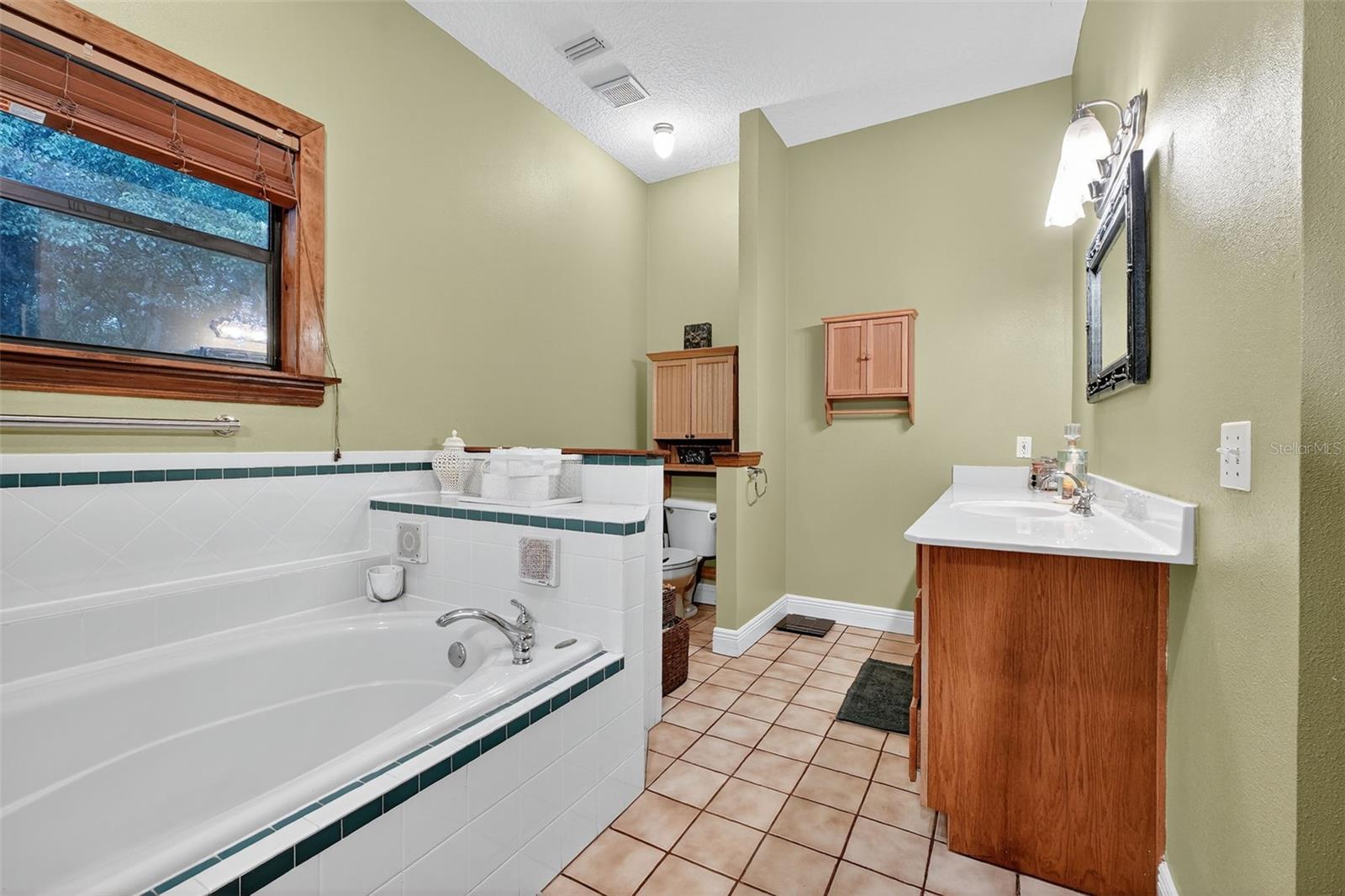 Image 11 of 46 For 2836 Shenandoah Road