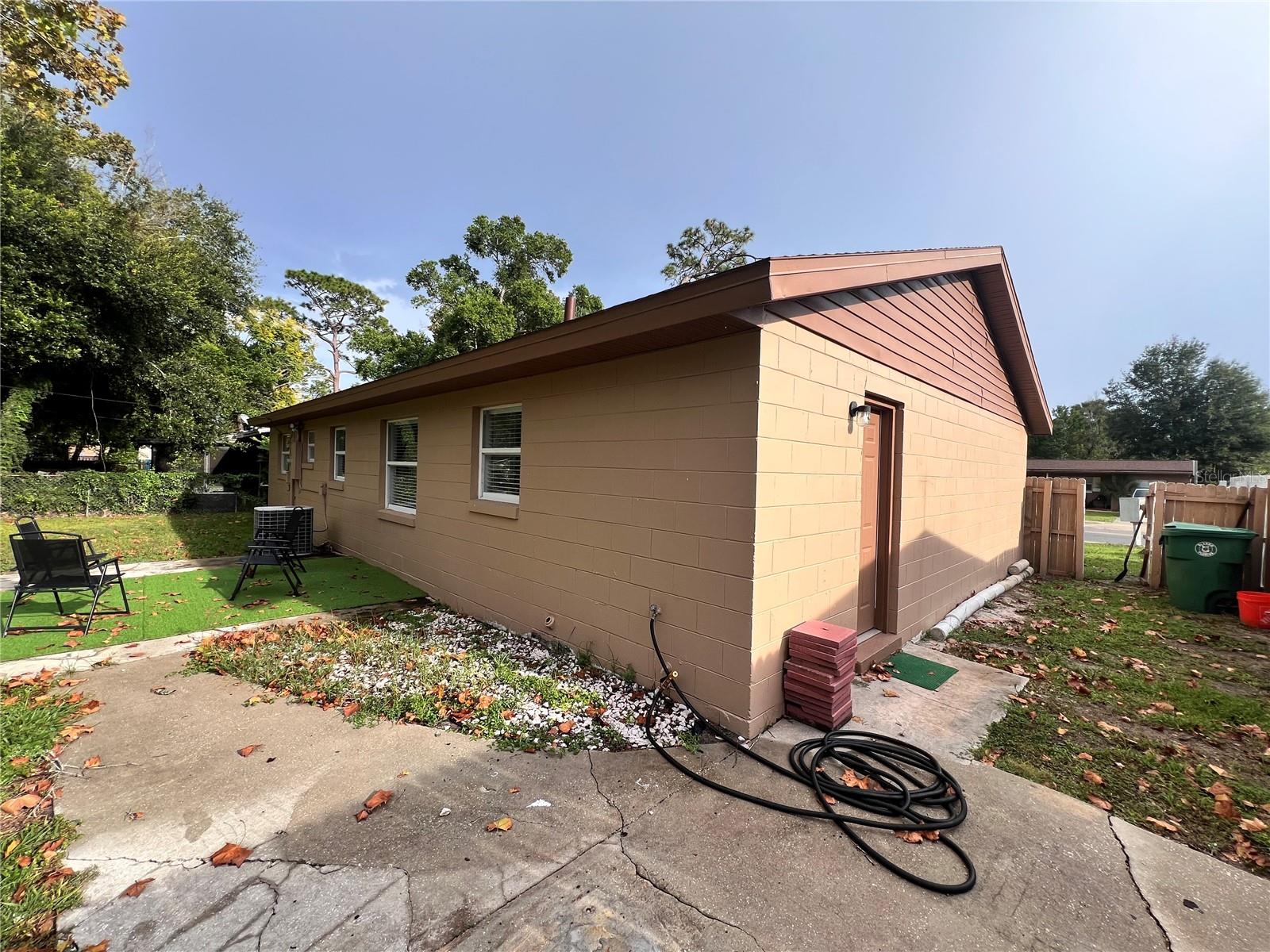 Image 19 of 59 For 921 Valleydale Avenue