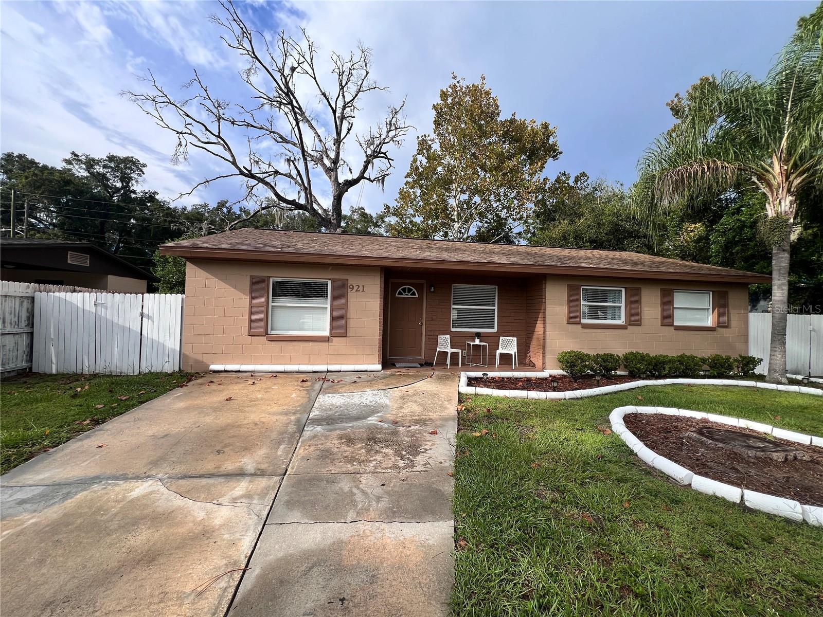 Image 2 of 59 For 921 Valleydale Avenue