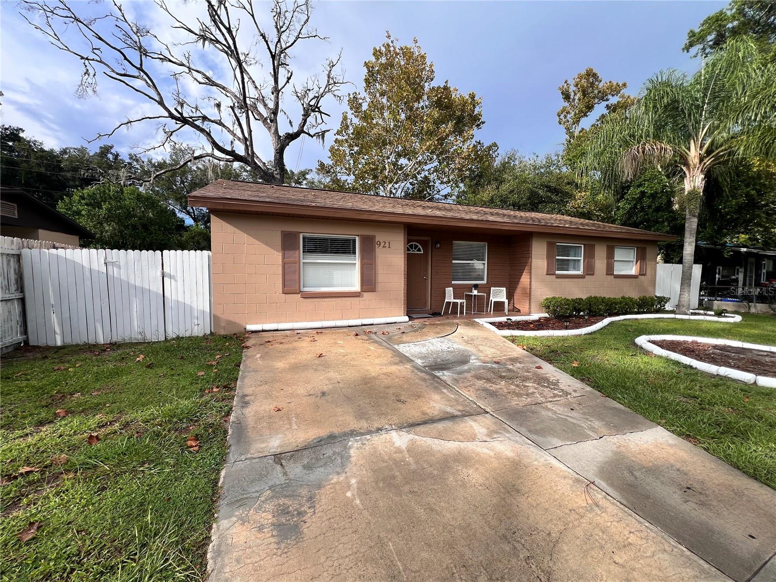 Image 4 of 59 For 921 Valleydale Avenue