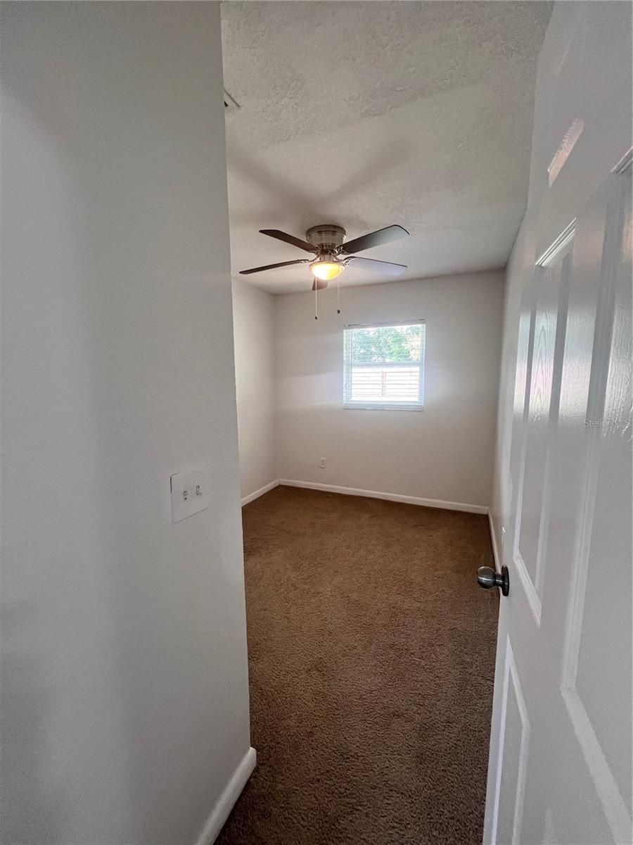 Image 42 of 59 For 921 Valleydale Avenue