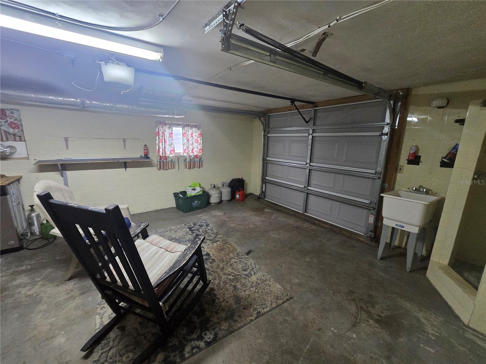 Image 25 of 33 For 817 Euclid Avenue