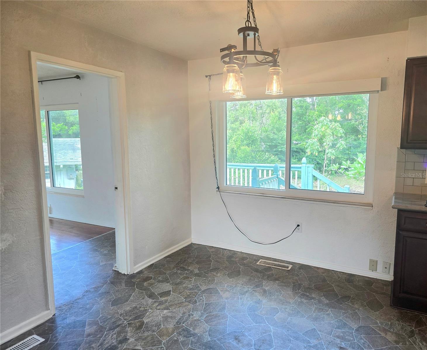 Image 8 of 33 For 817 Euclid Avenue