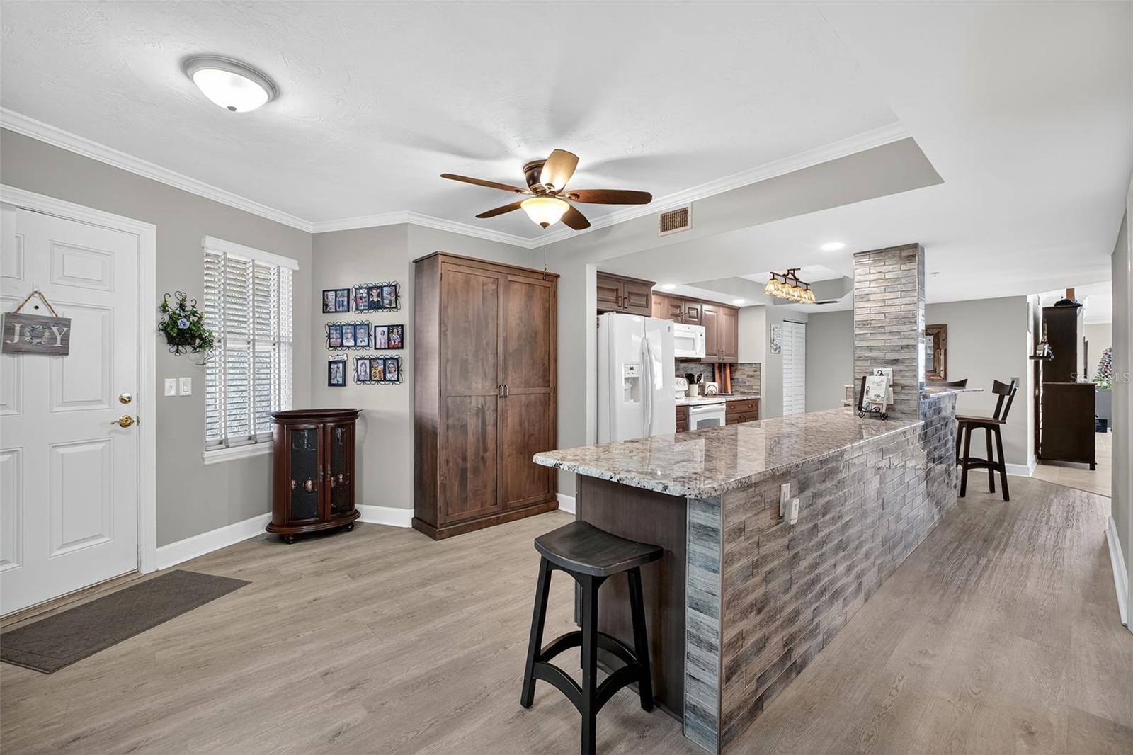 Image 13 of 57 For 3311 Atlantic Avenue 1504