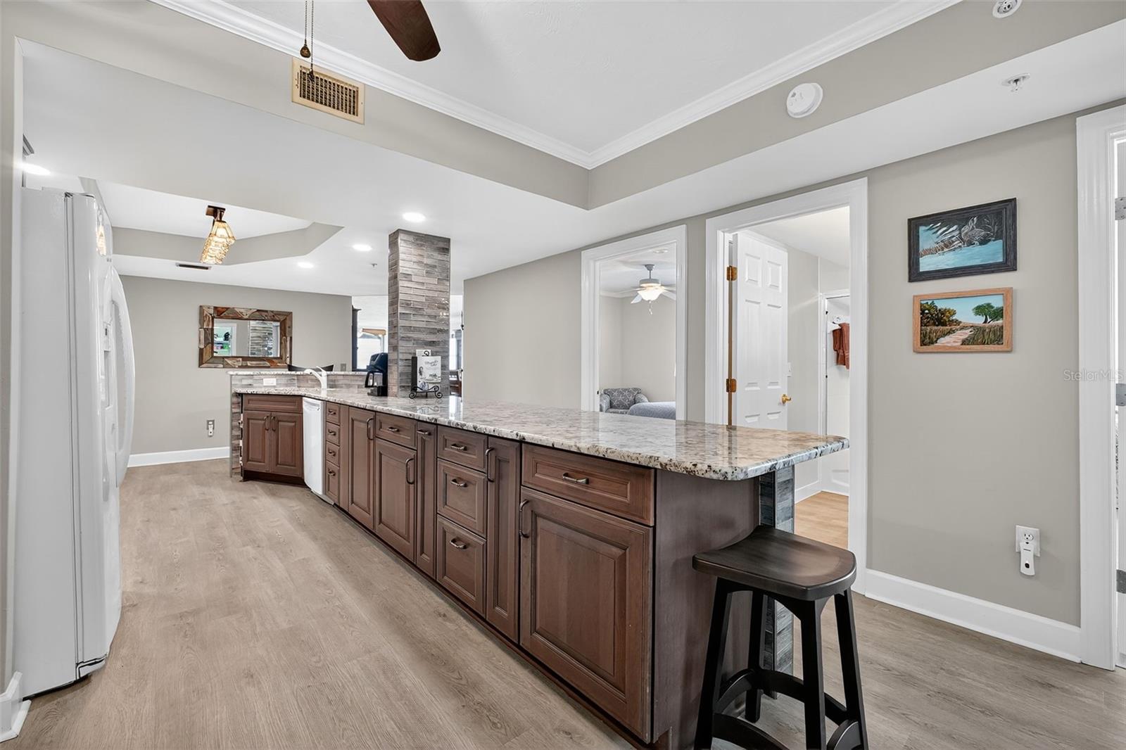 Image 14 of 57 For 3311 Atlantic Avenue 1504