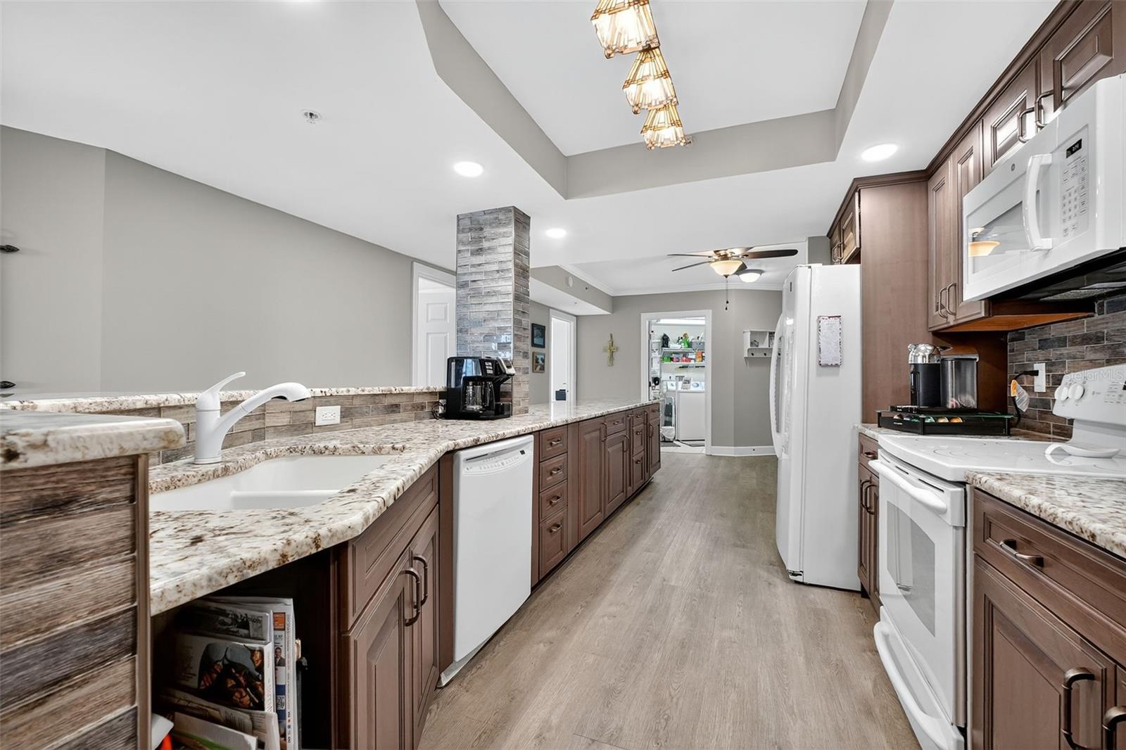 Image 15 of 57 For 3311 Atlantic Avenue 1504