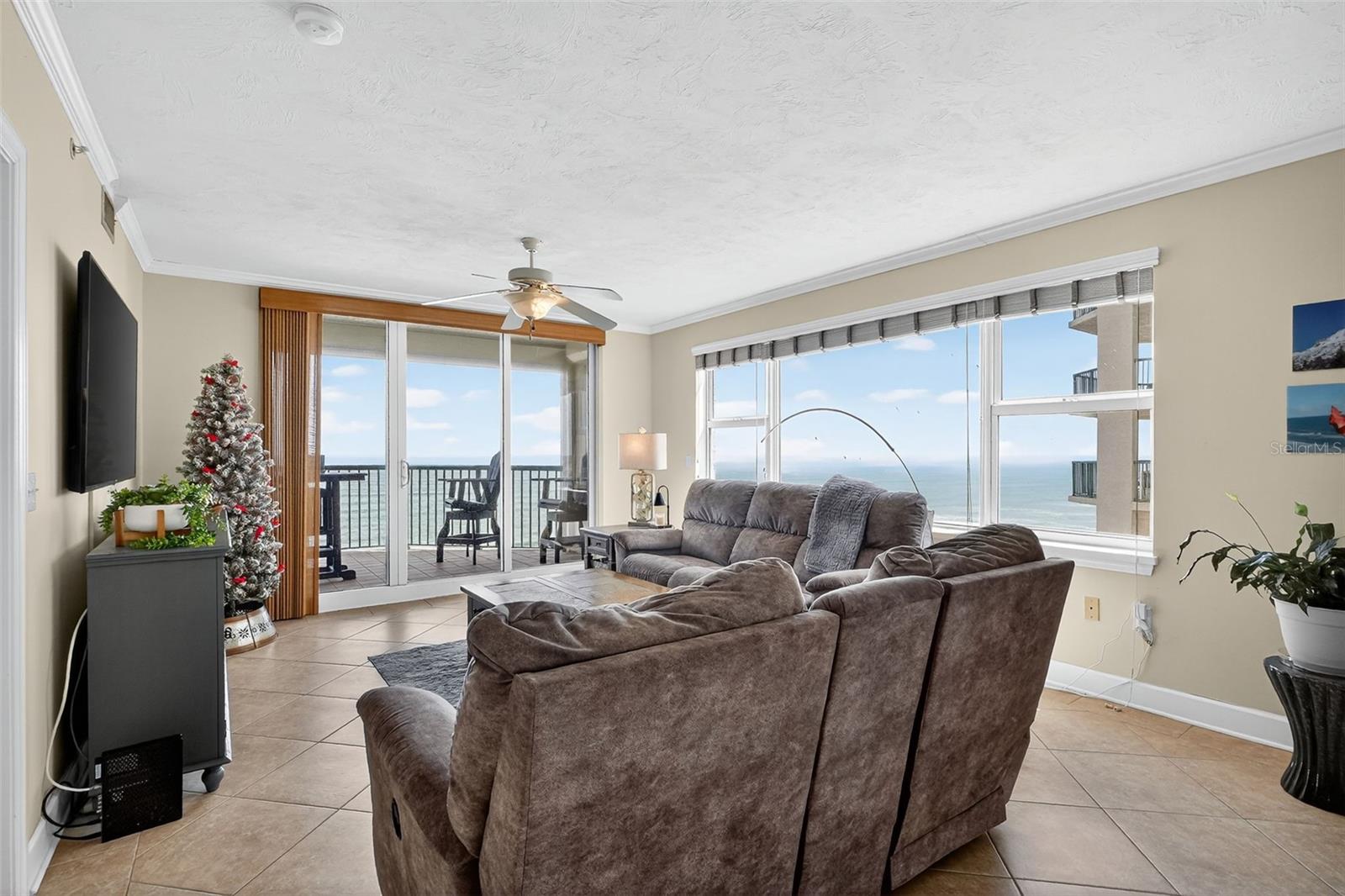 Image 4 of 57 For 3311 Atlantic Avenue 1504