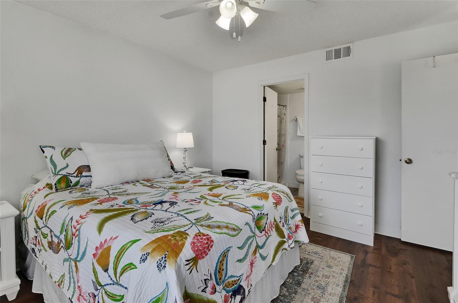 Image 13 of 33 For 3110 Ocean Shore Boulevard 1130