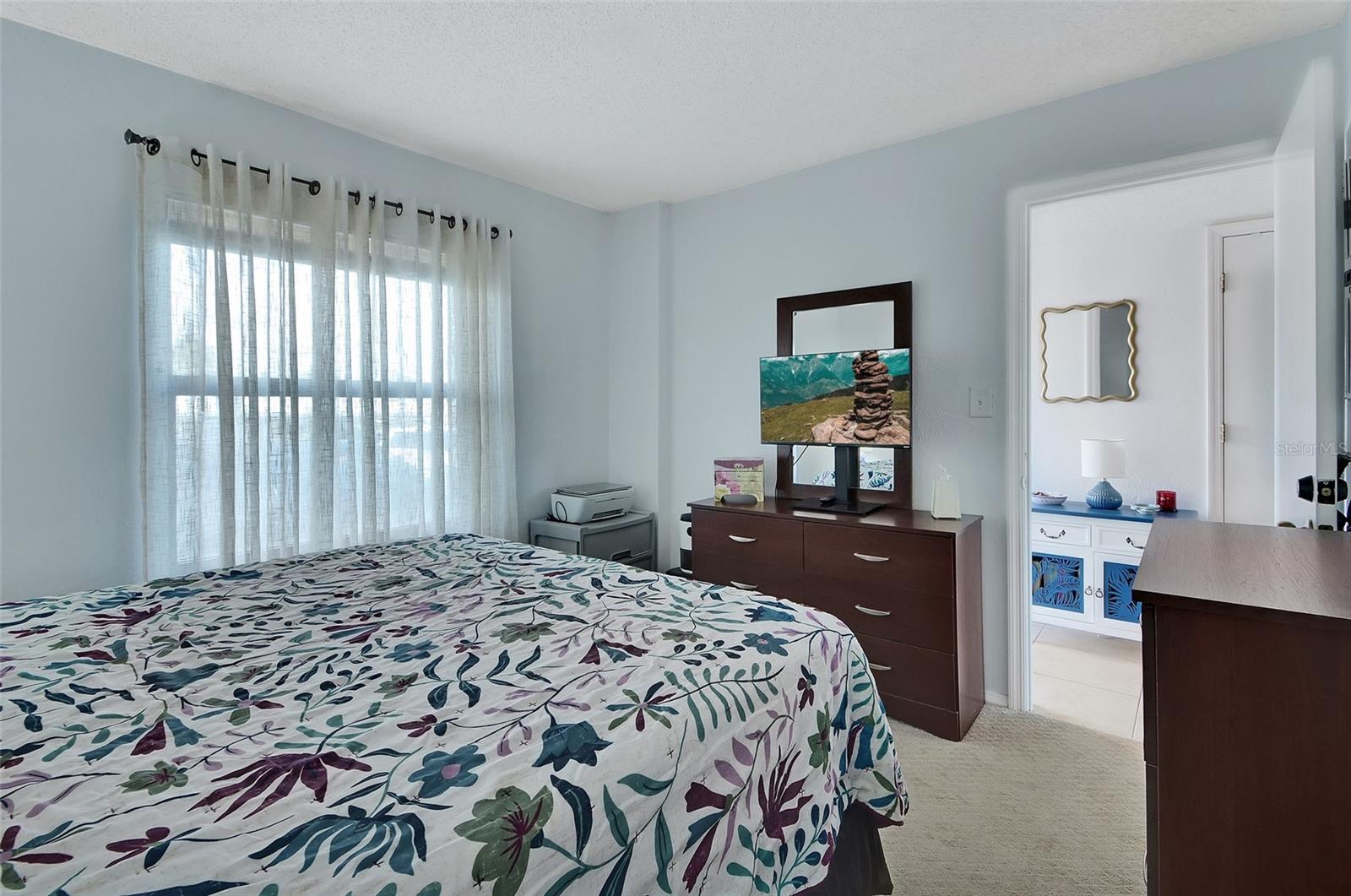 Image 18 of 33 For 3110 Ocean Shore Boulevard 1130