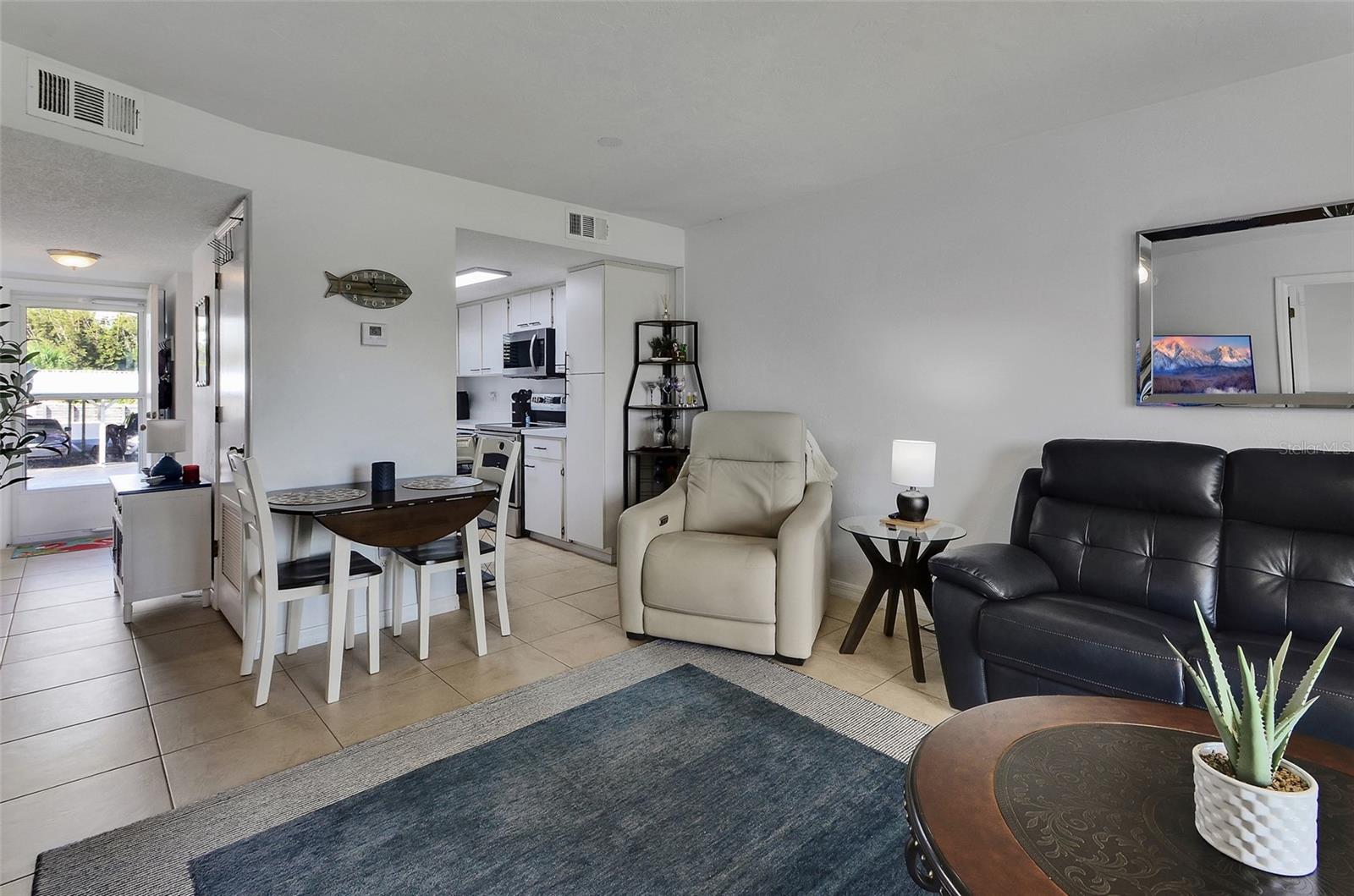 Image 5 of 33 For 3110 Ocean Shore Boulevard 1130