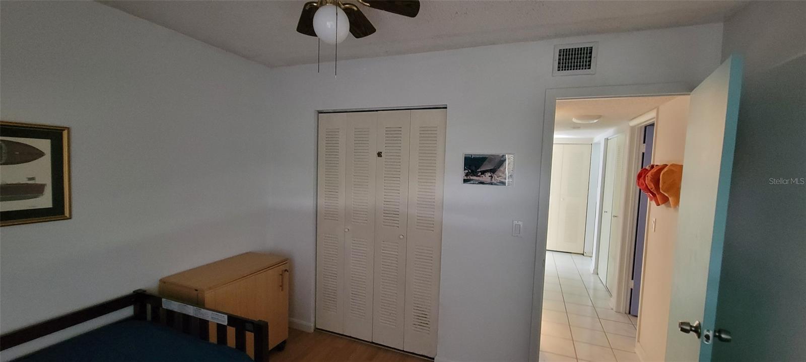 Image 15 of 19 For 160 Live Oak Woods Court 3c
