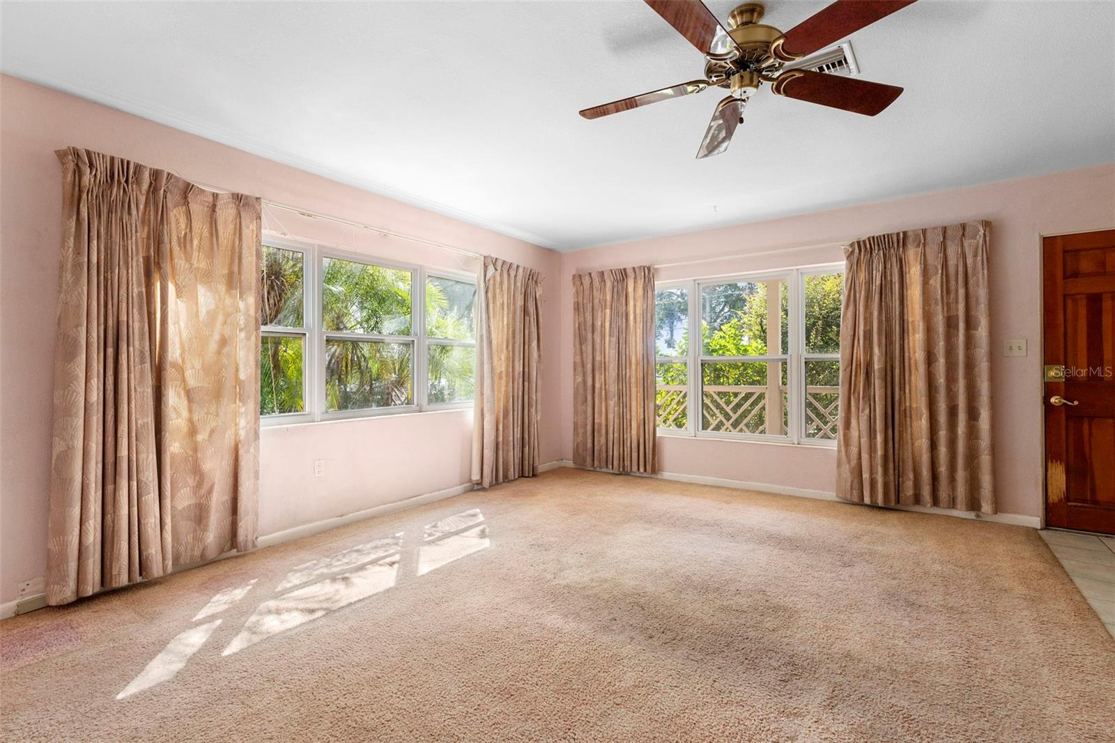Image 11 of 40 For 721 Lake Avenue