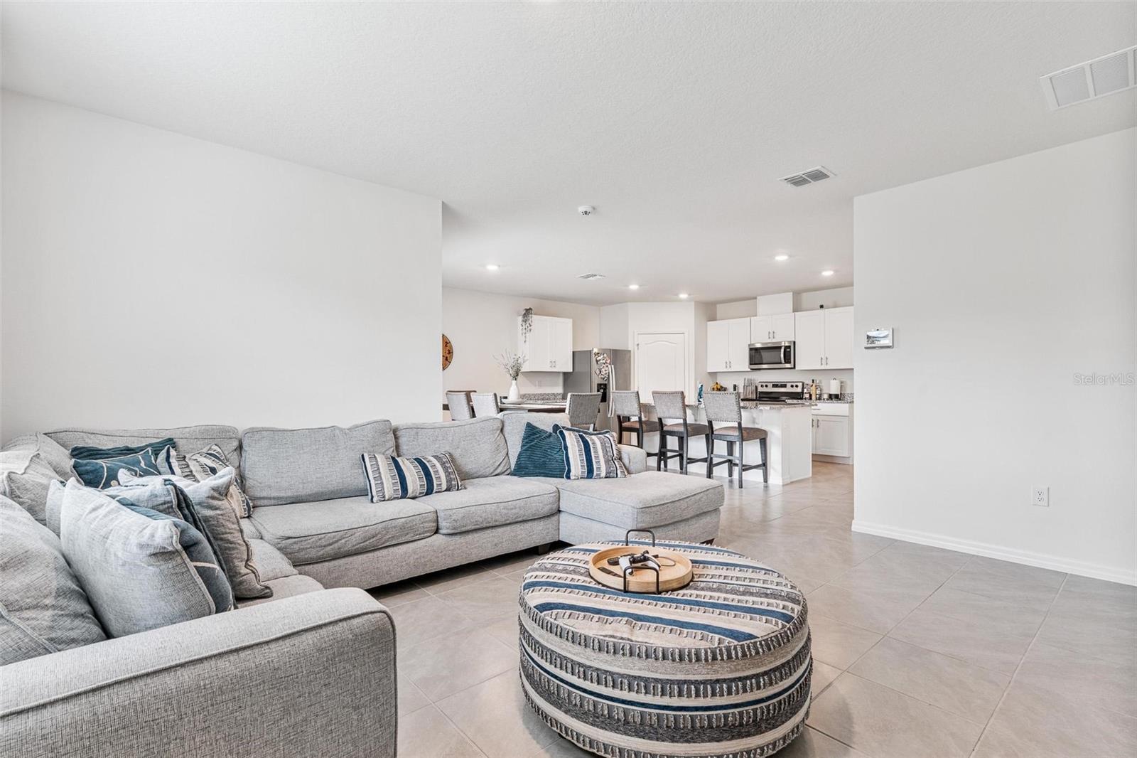 Image 13 of 37 For 511 Baroness Way