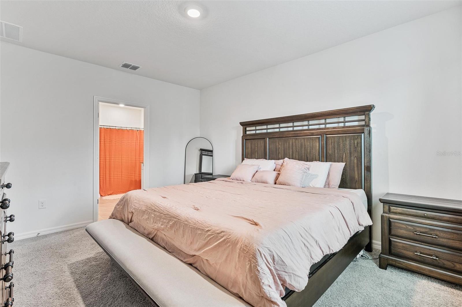 Image 17 of 37 For 511 Baroness Way