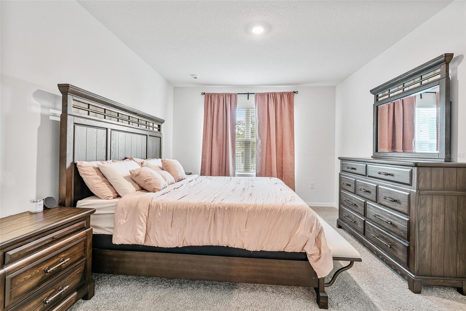 Image 18 of 37 For 511 Baroness Way