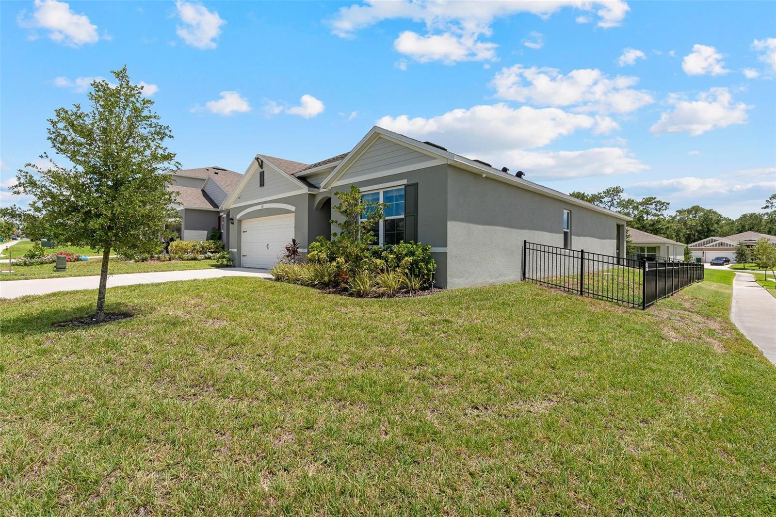 Image 31 of 37 For 511 Baroness Way