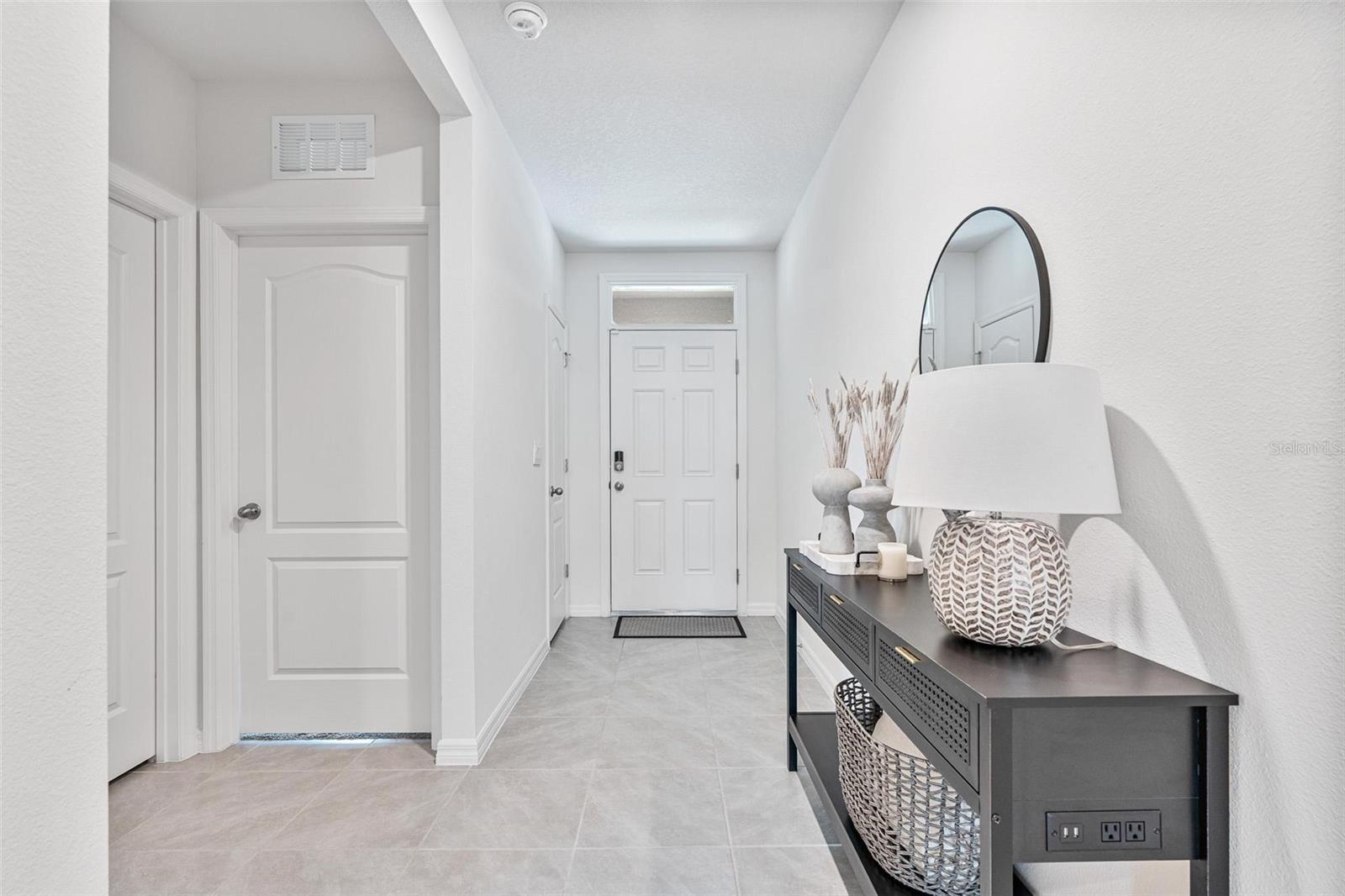 Image 7 of 37 For 511 Baroness Way