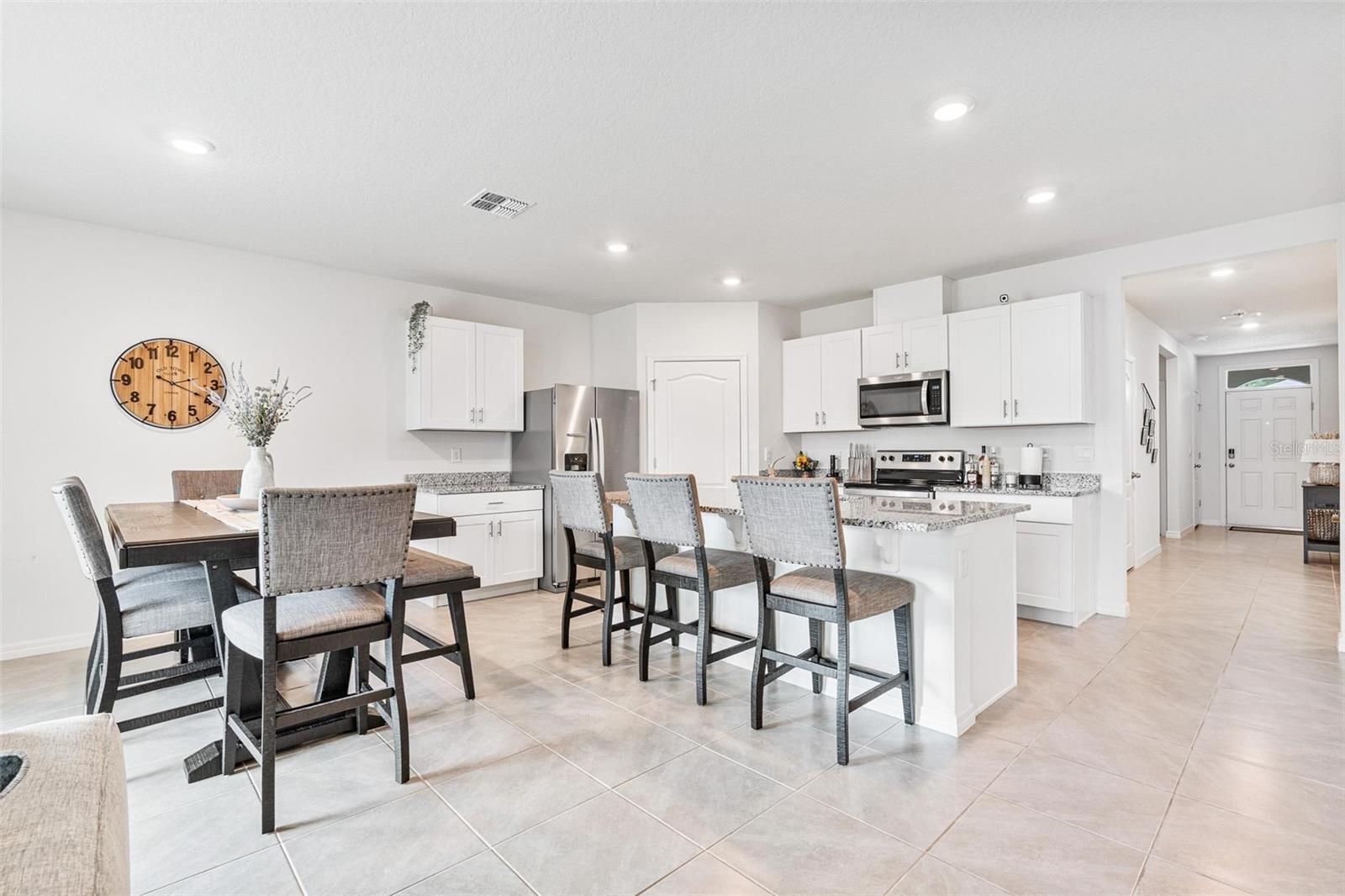 Image 8 of 37 For 511 Baroness Way