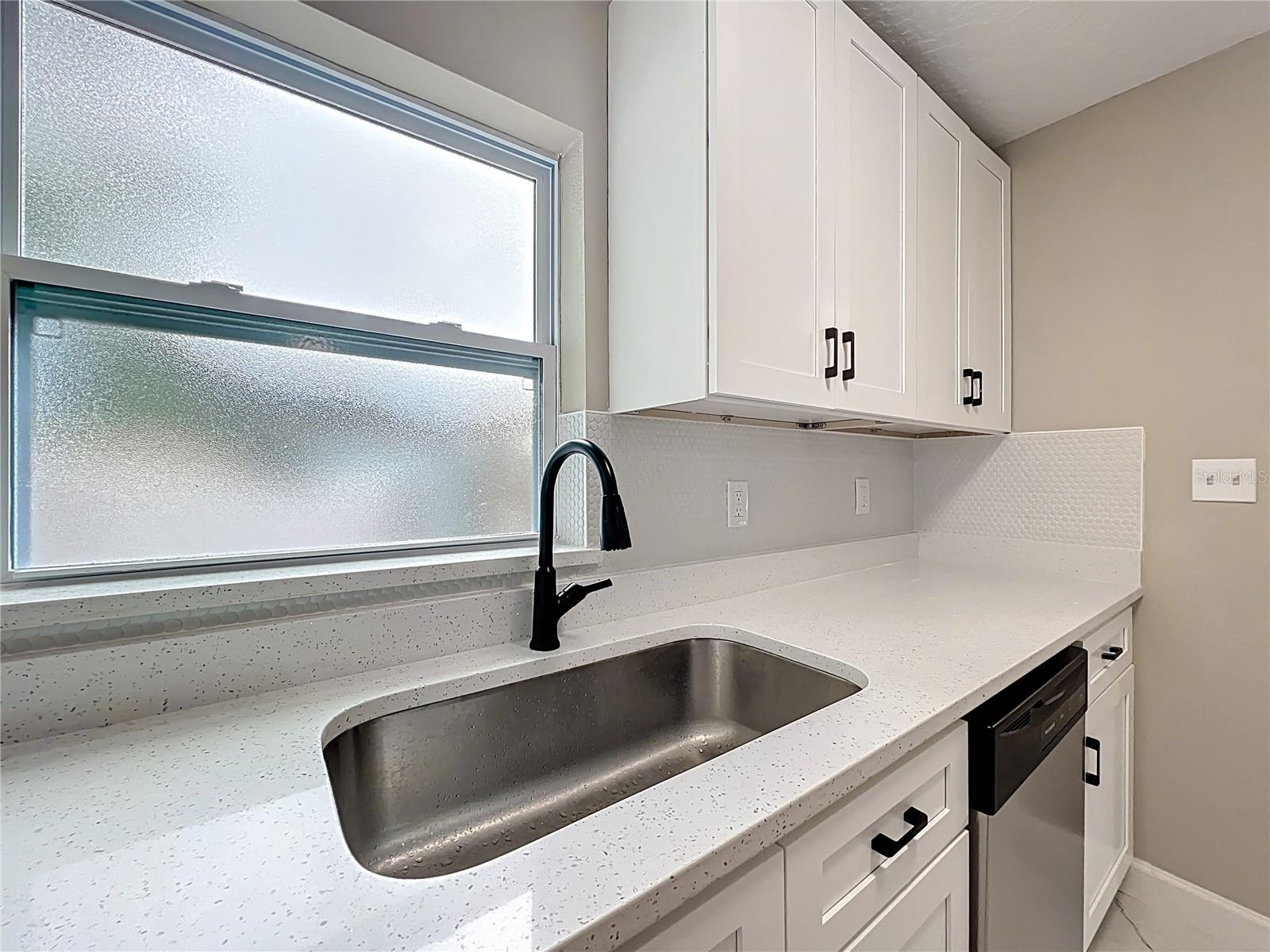 Image 11 of 56 For 3033 Sutton Dr