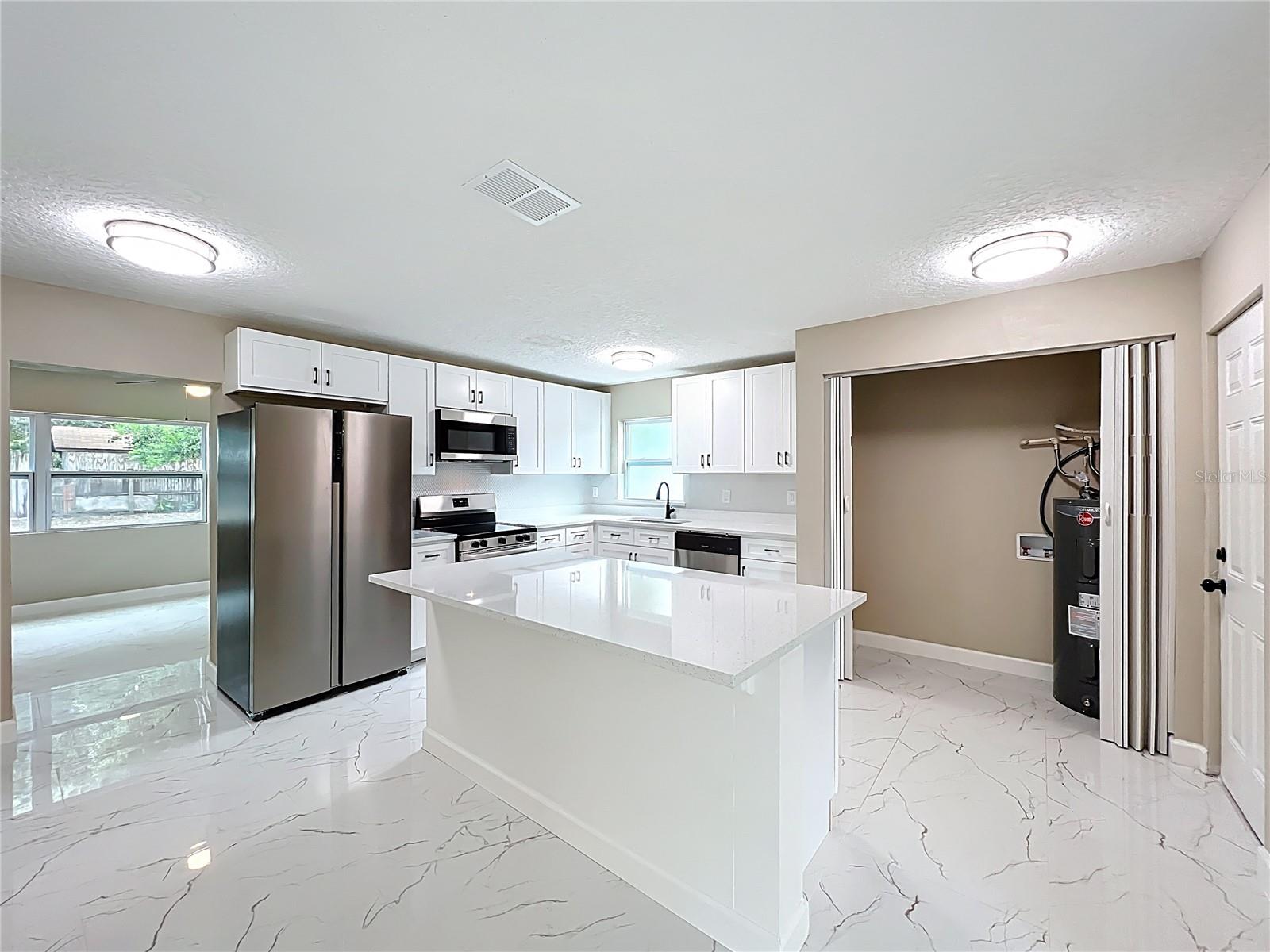 Image 17 of 56 For 3033 Sutton Dr