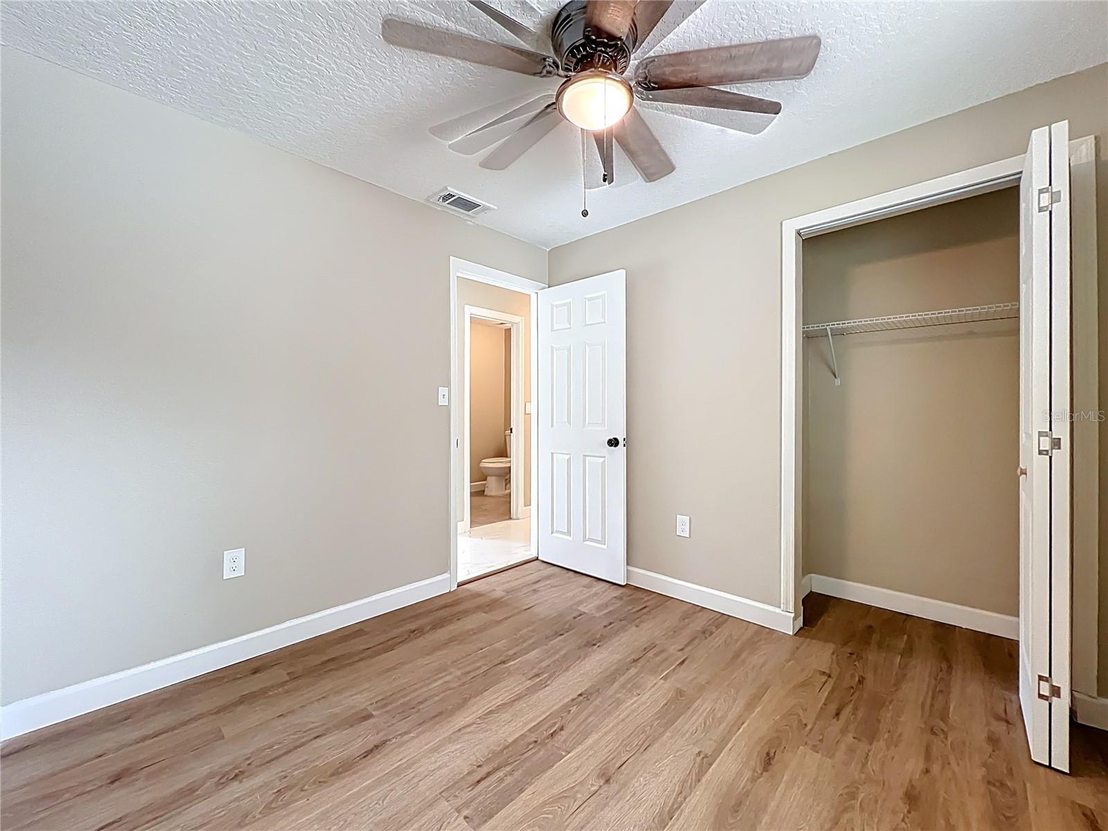 Image 30 of 56 For 3033 Sutton Dr