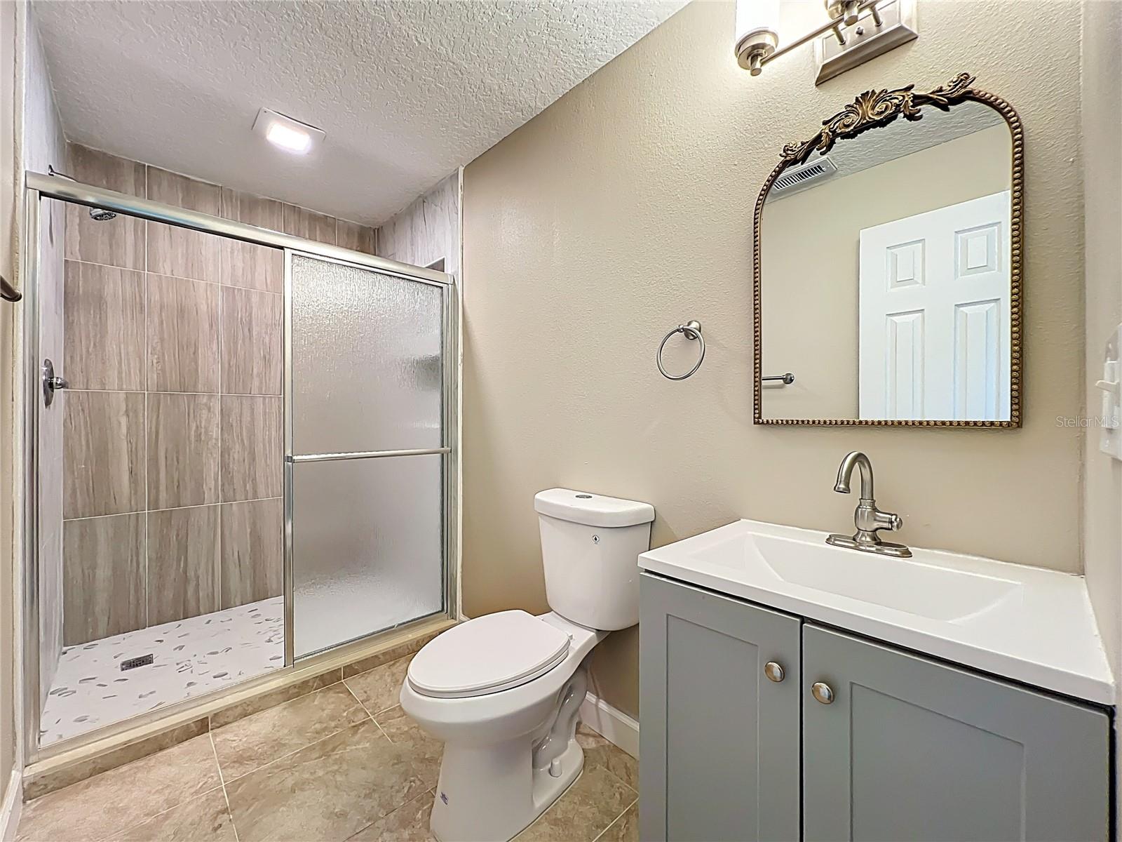 Image 35 of 56 For 3033 Sutton Dr