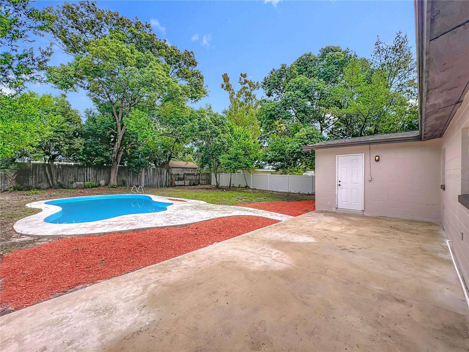 Image 38 of 56 For 3033 Sutton Dr