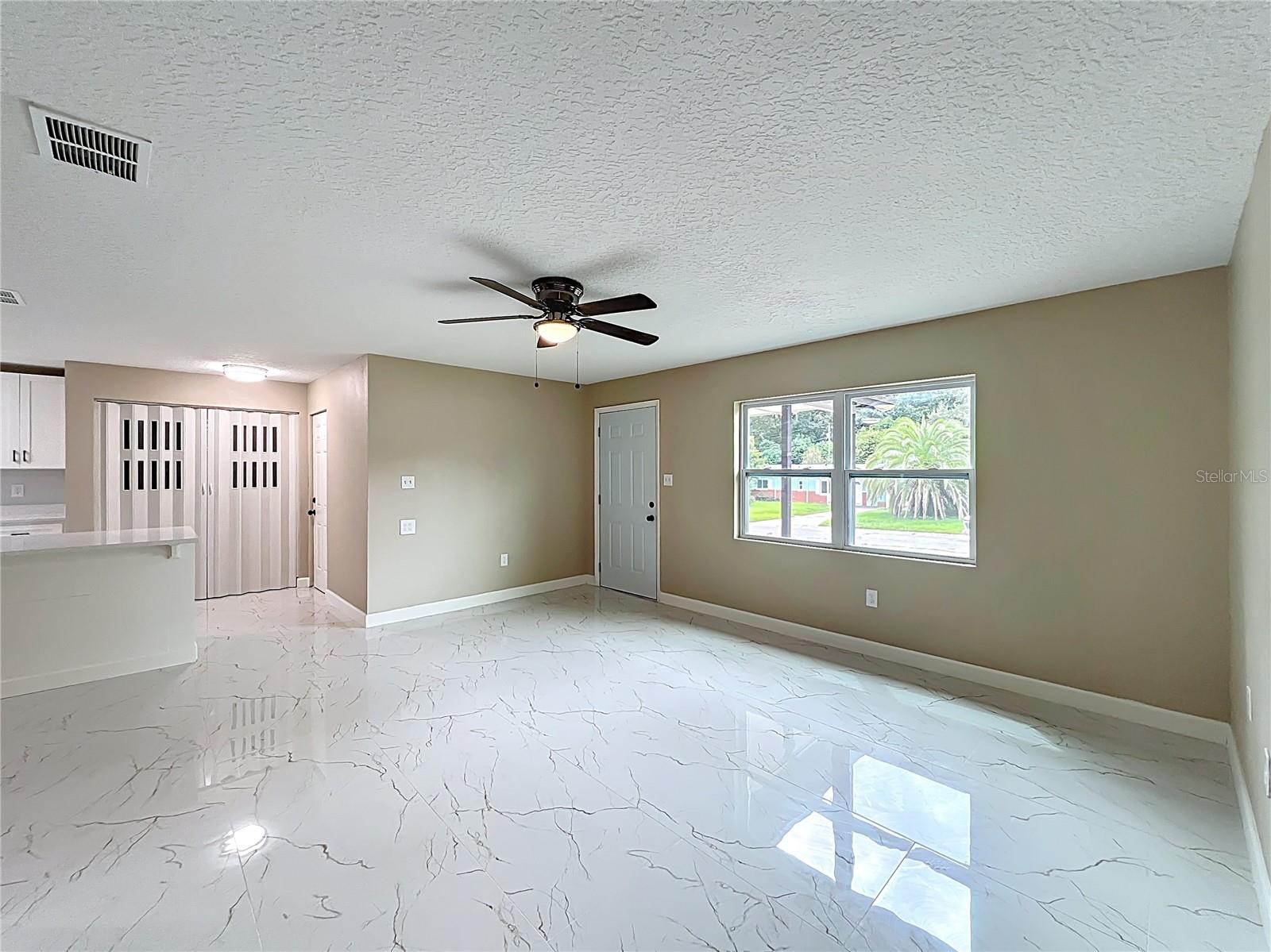 Image 4 of 56 For 3033 Sutton Dr