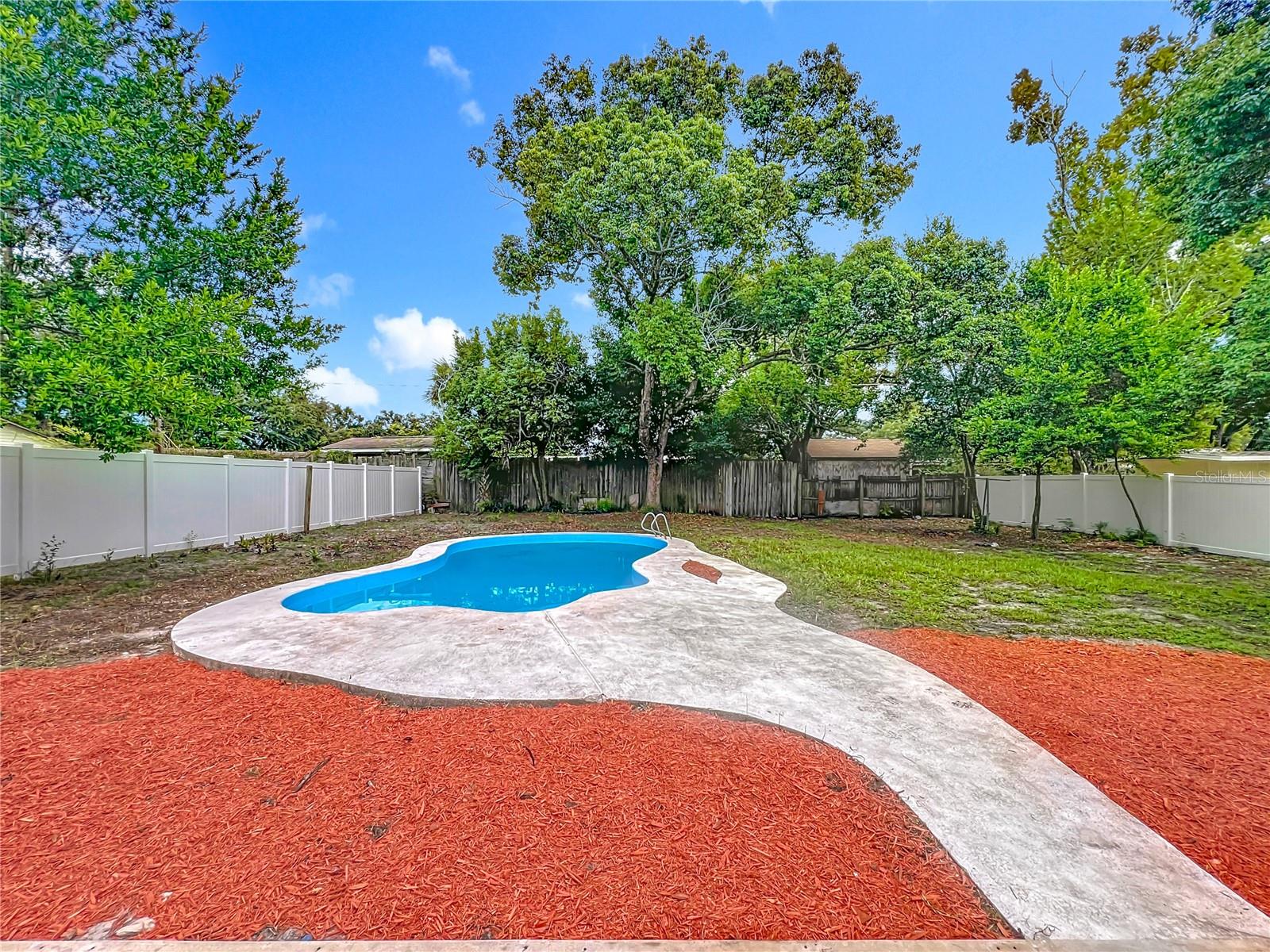 Image 40 of 56 For 3033 Sutton Dr