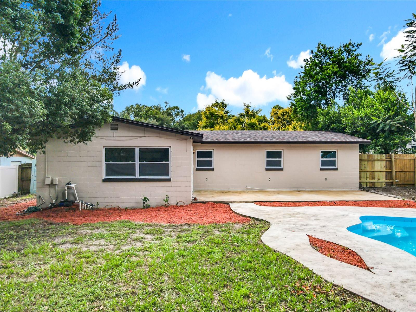 Image 43 of 56 For 3033 Sutton Dr