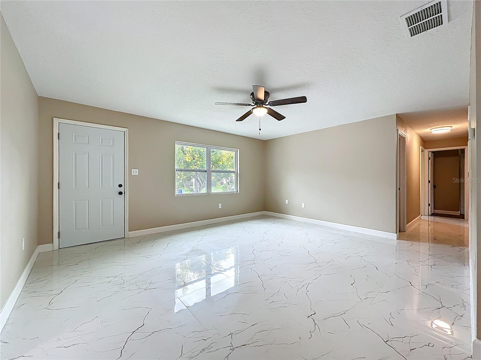 Image 5 of 56 For 3033 Sutton Dr