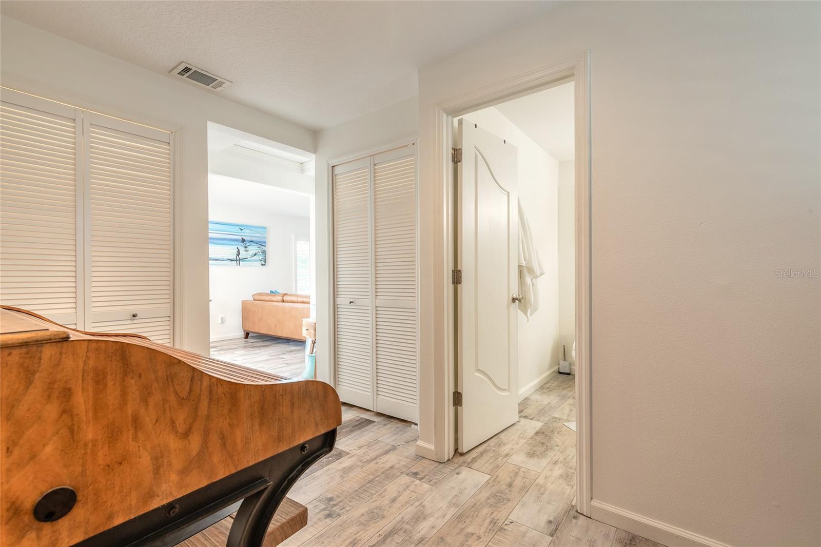 Image 13 of 43 For 9 Dolphin Avenue
