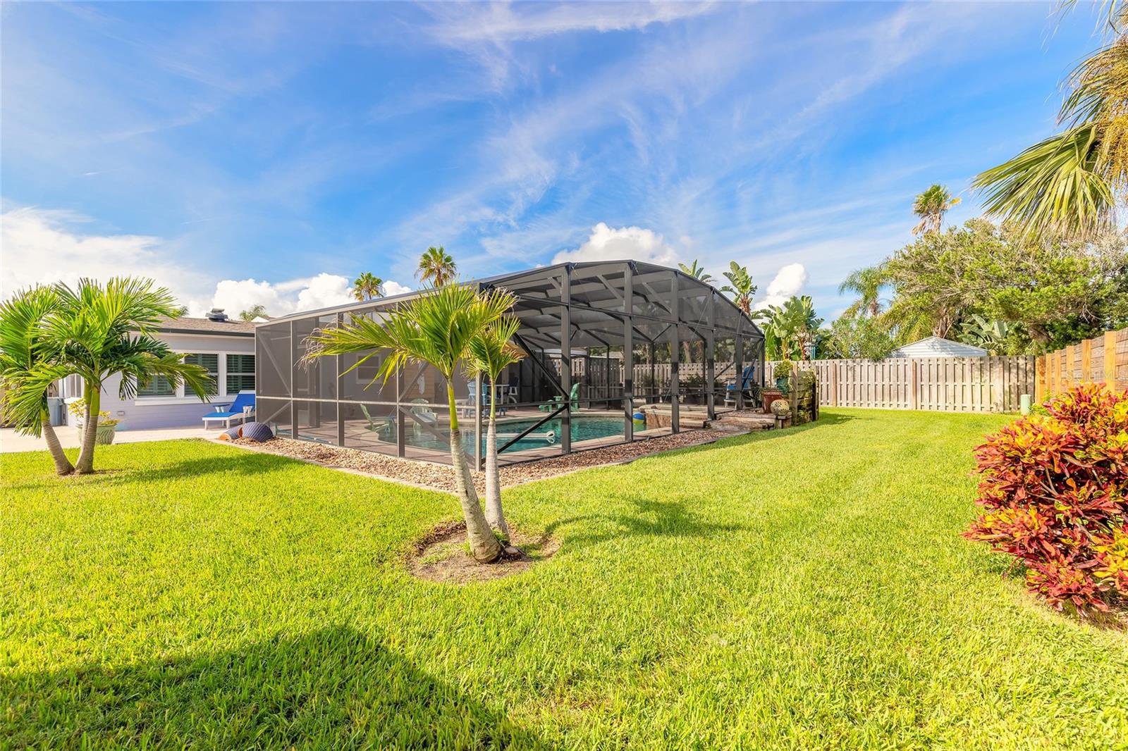 Image 32 of 43 For 9 Dolphin Avenue