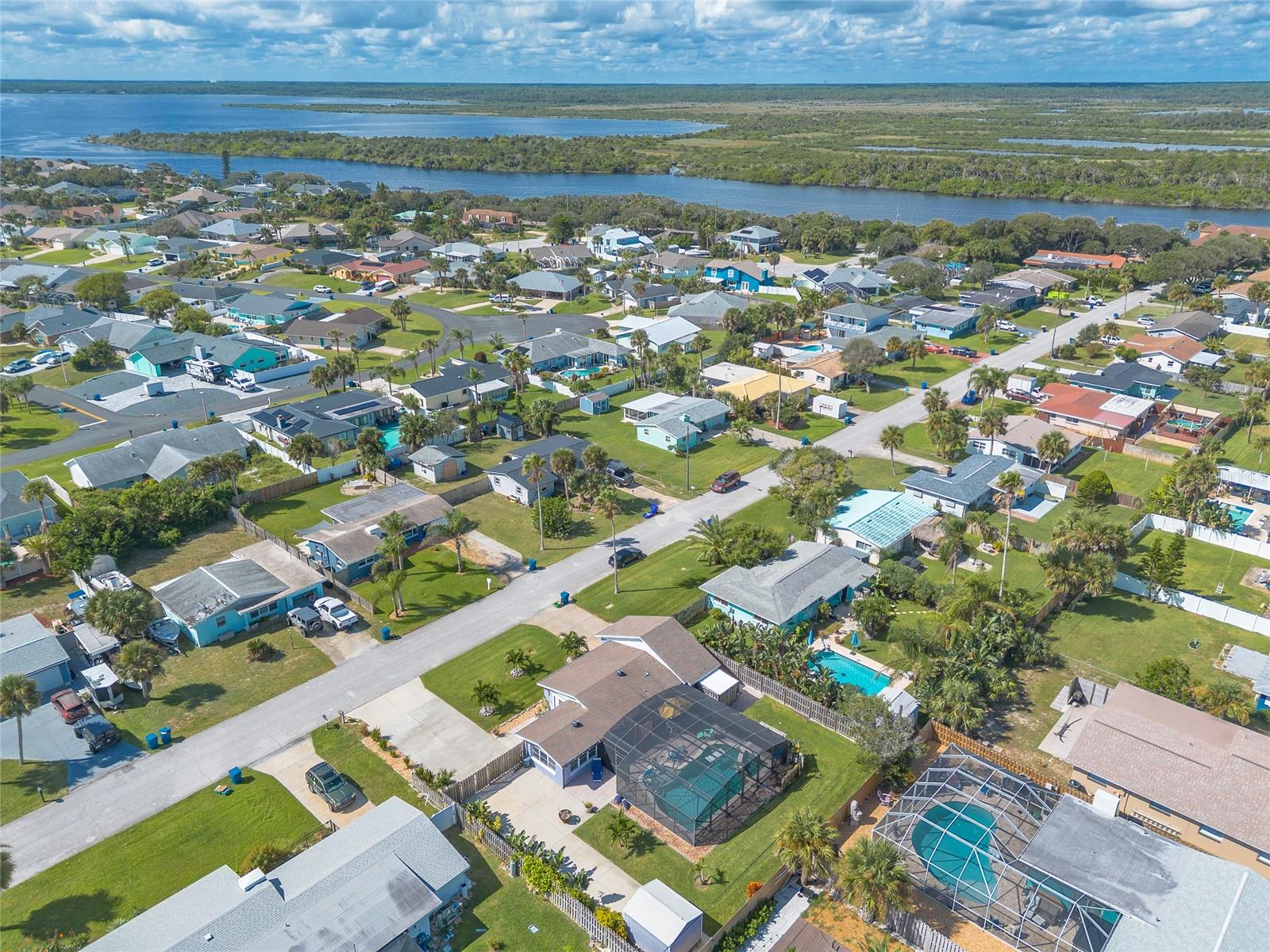 Image 40 of 43 For 9 Dolphin Avenue