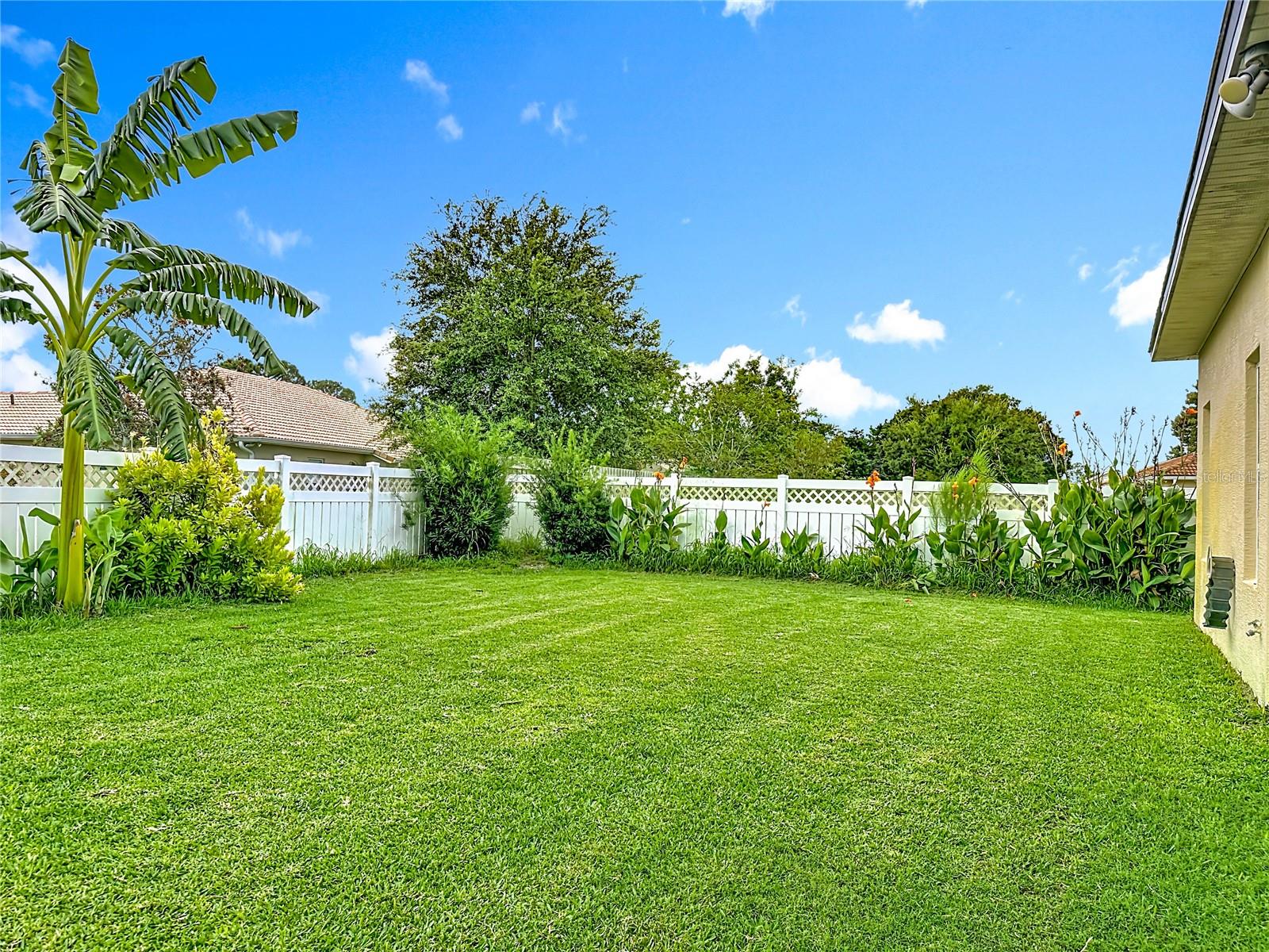 Image 10 of 62 For 22 Prince Patric Lane